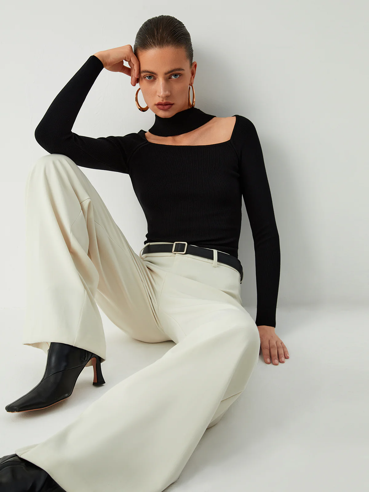 Leisure Halter Long Sleeve Bodysuit - Takermore