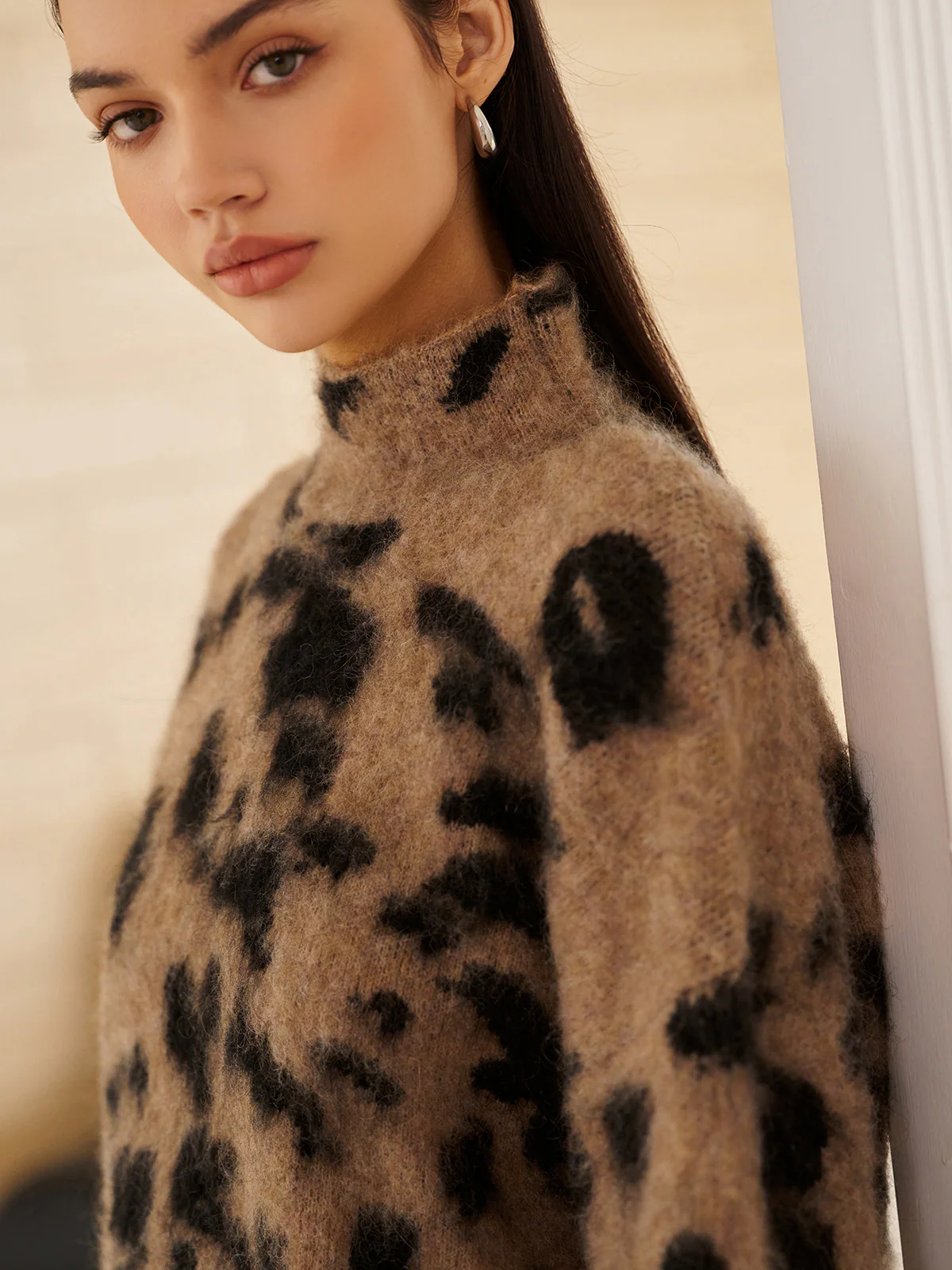 Wool-Blend Leopard Fuzzy Sweater - Takermore