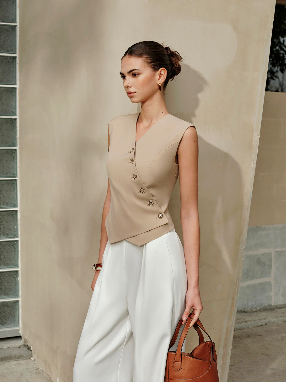 Asymmetric Buttoned Vest - Takermore