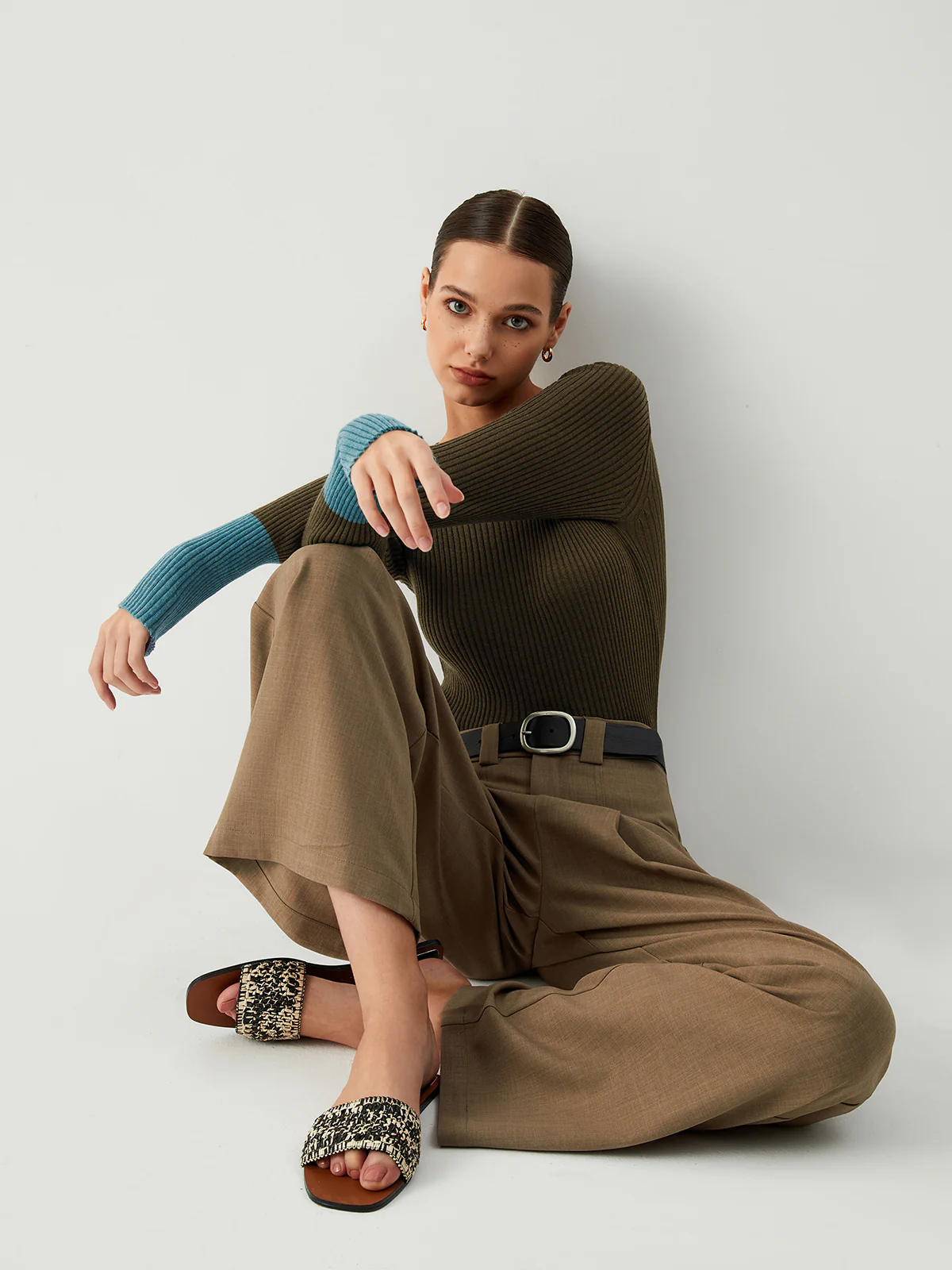 Contrast Sleeve Hem Long Sleeve Knit Top - Takermore