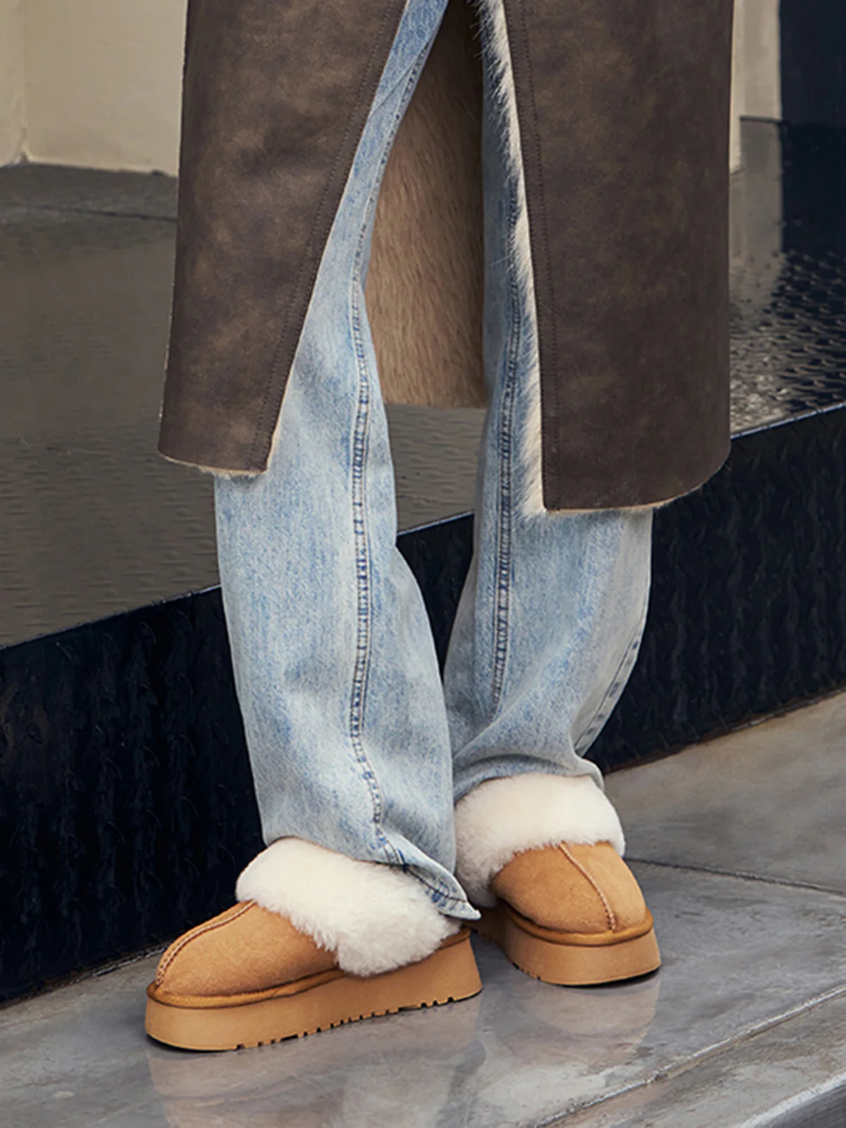 Thick Sole Fleecing Slippers Boots - Takermore