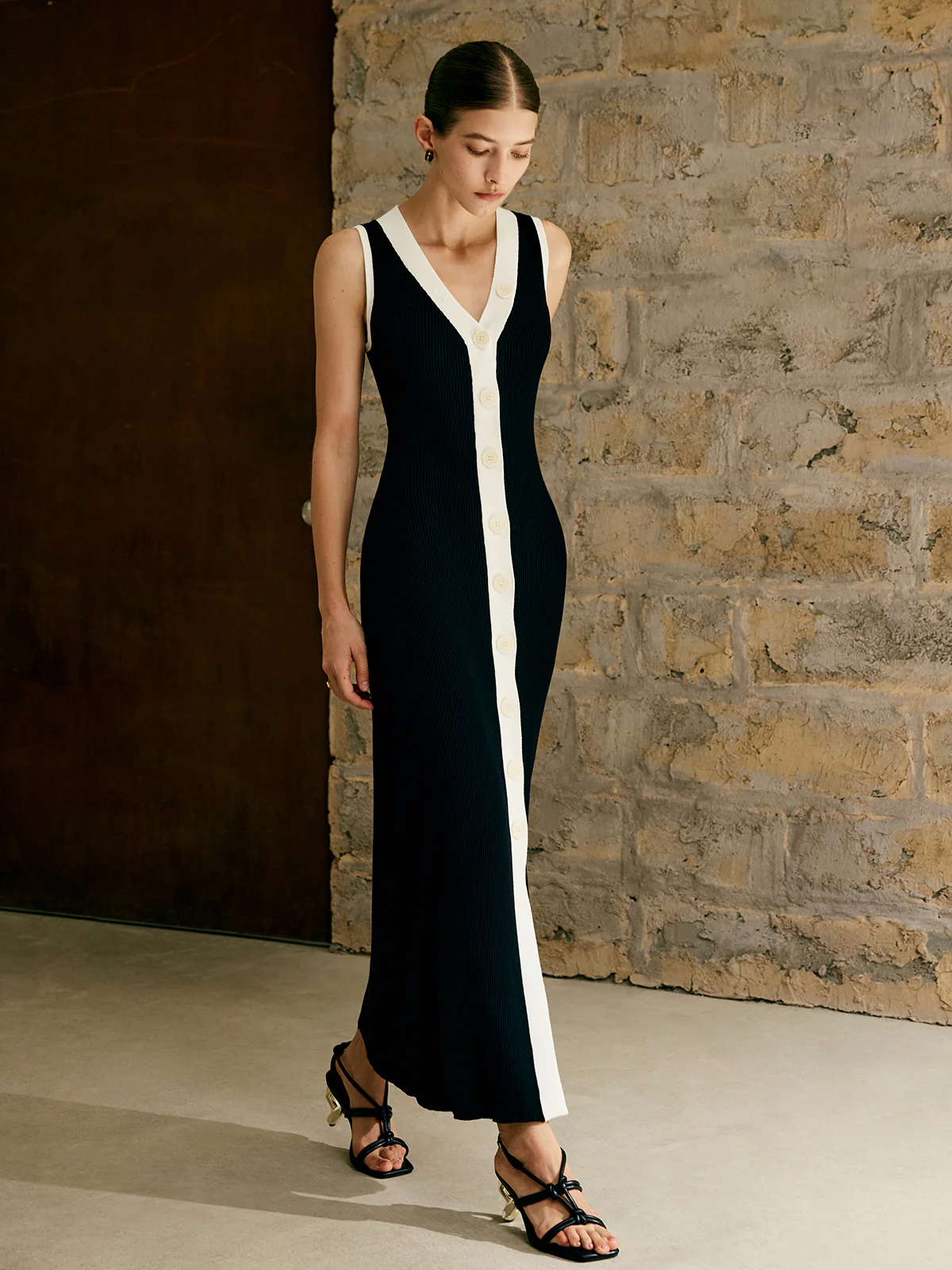 Contrast Trim Button Sweater Tank Dress - Takermore