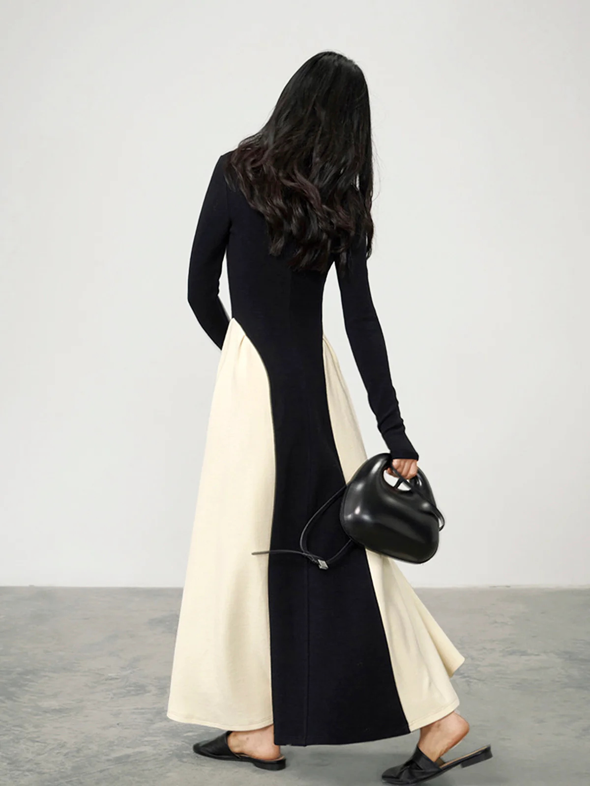 V-Neck Panel Pleated Long Dress - Takermore
