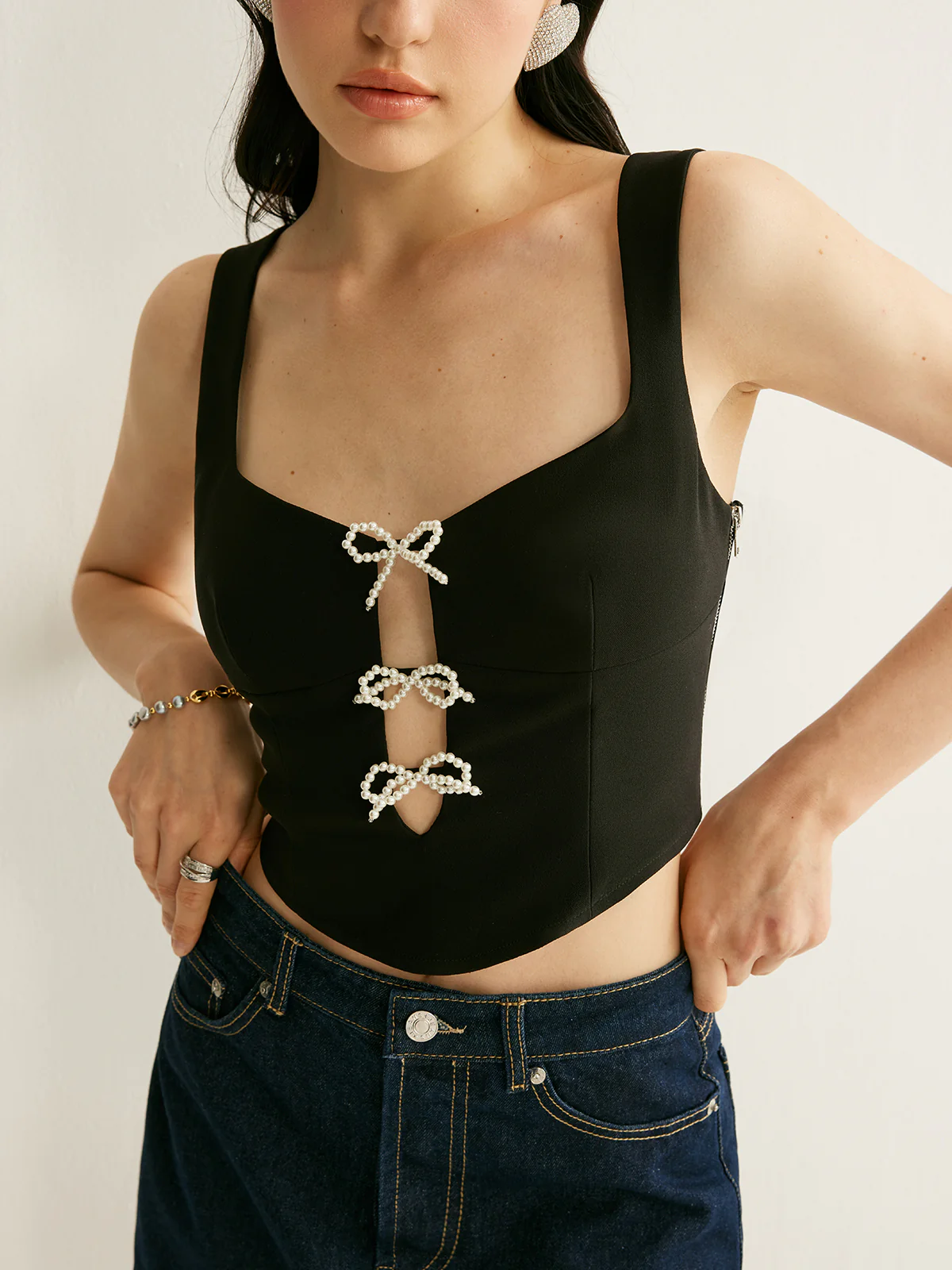 Pearl Bow Detail Crop Top - Takermore