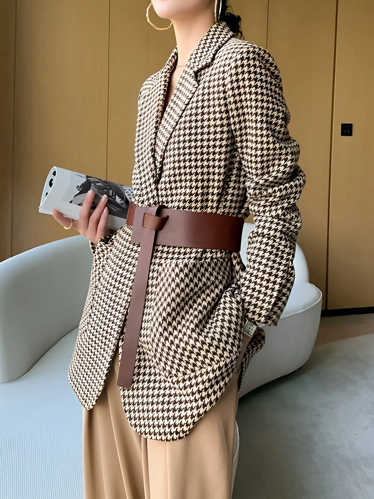 Houndstooth Split Blazer With Belt - Takermore