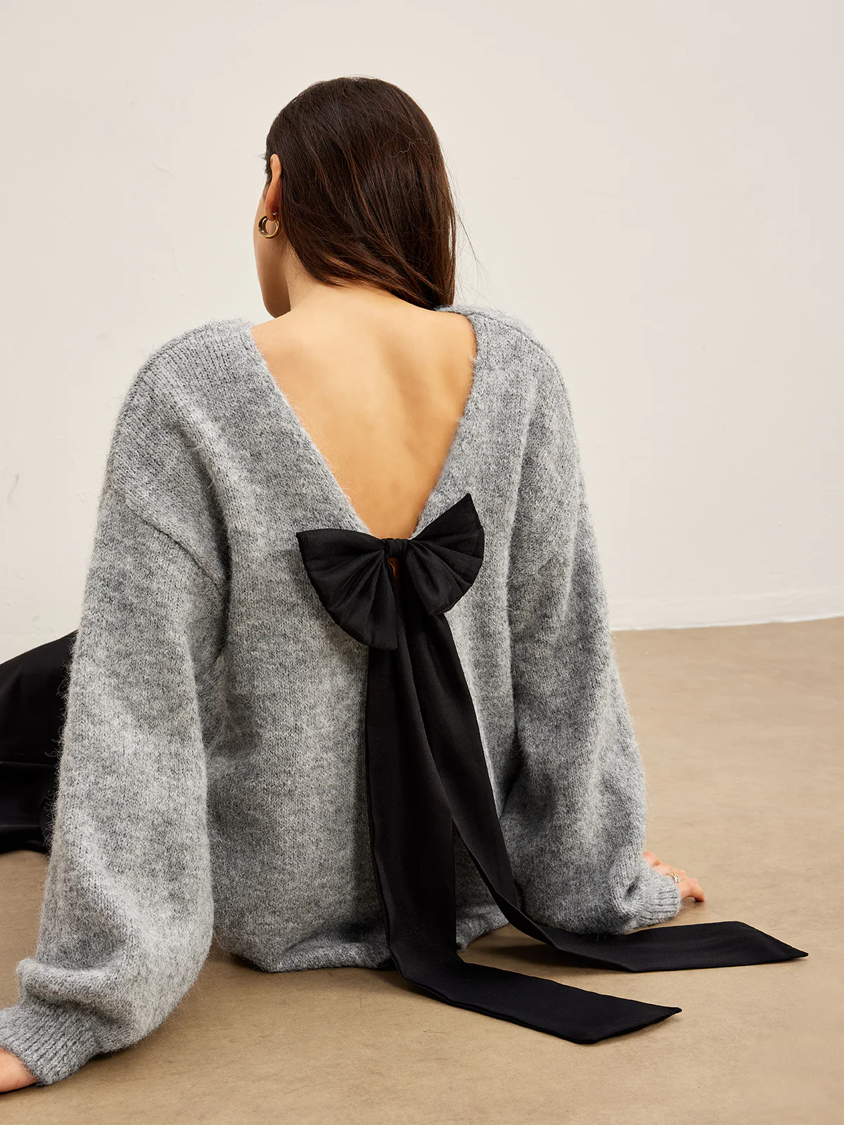 Backless Bow Shift Sweater - Takermore