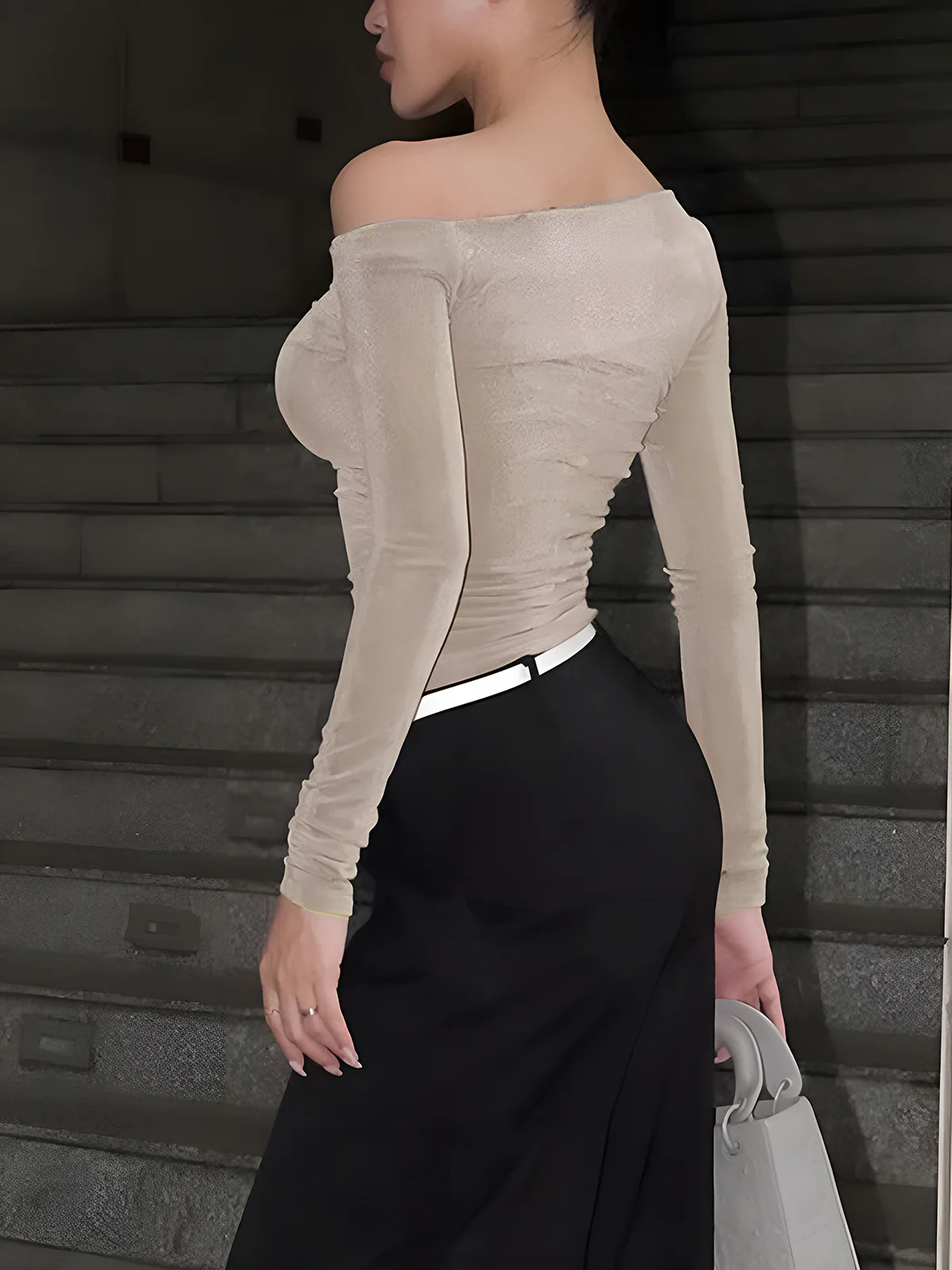 Straight Neck Pleated T-Shirt - Takermore