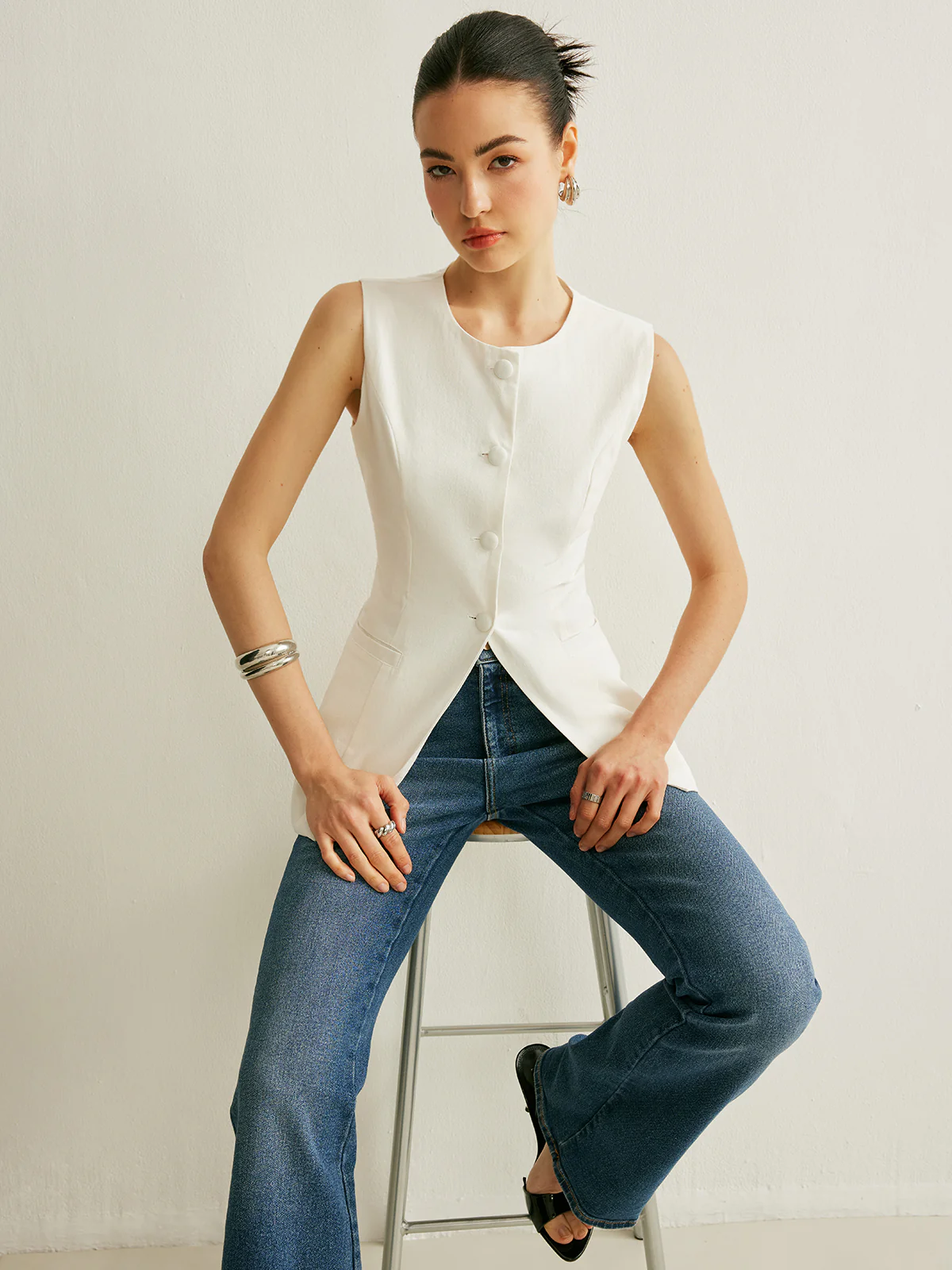 Button Detail Sleeveless Vest - Takermore