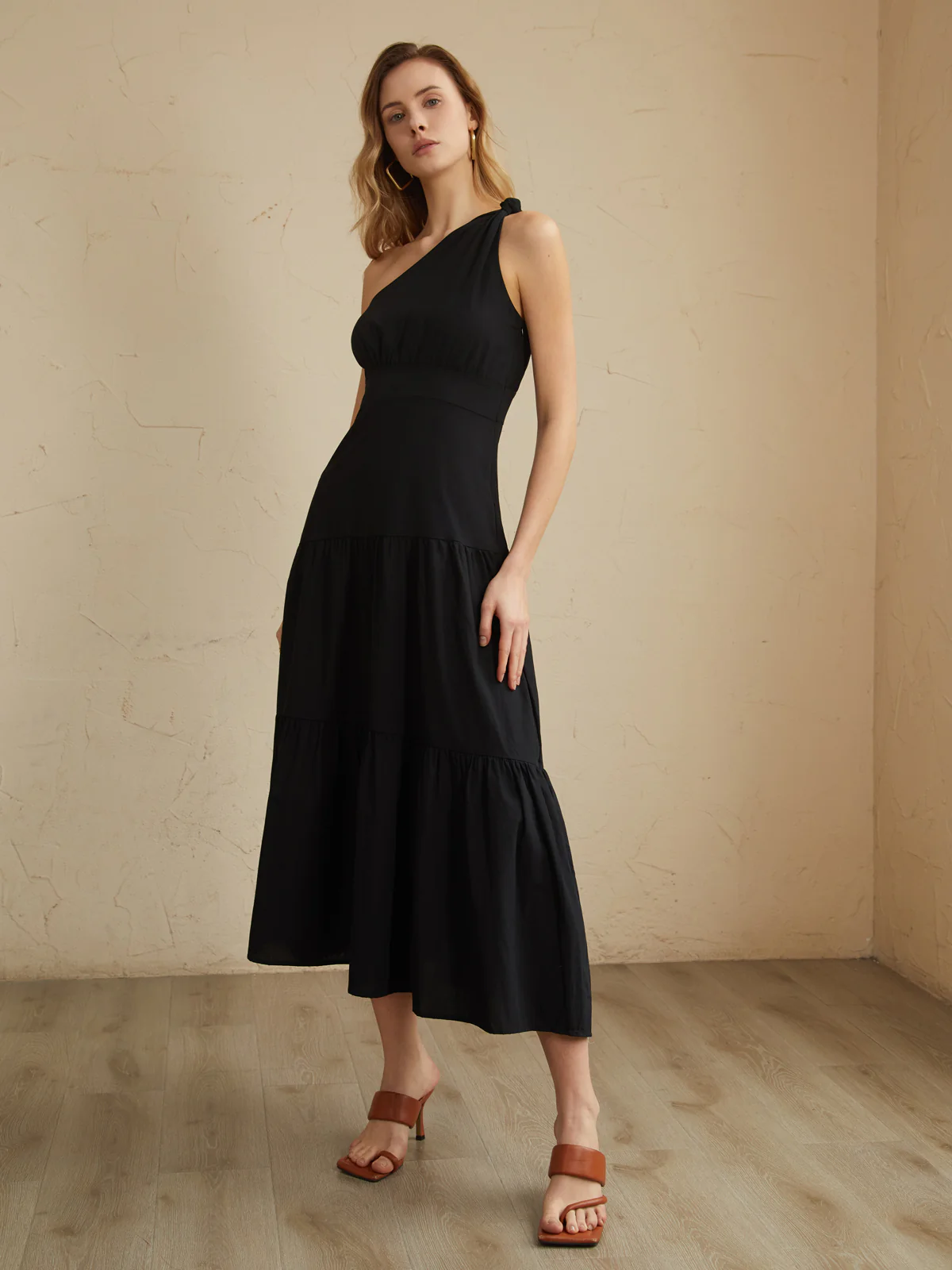 Asymmetric Shoulder Knotted Midi Dress - Takermore