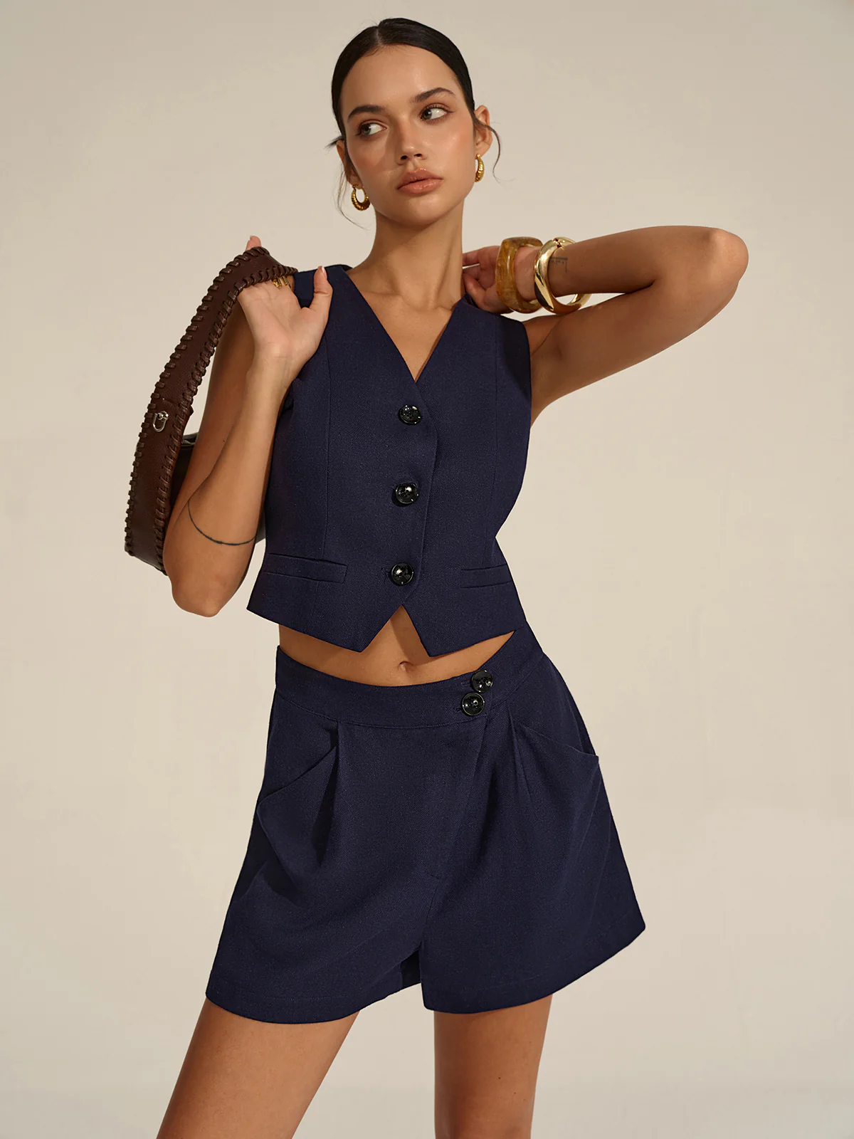 Sleeveless V-Neck Blazer and Shorts Set - Takermore