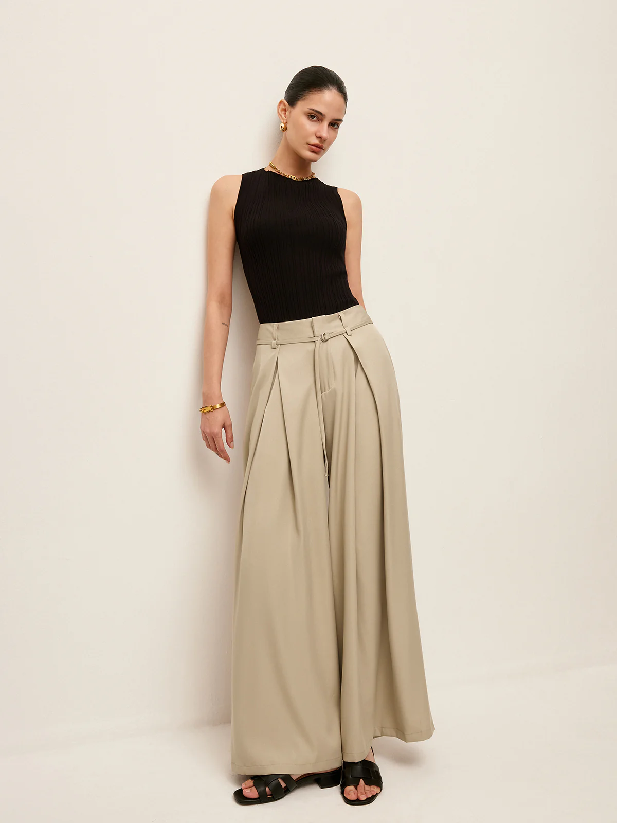 High-Waist Pockets Belted Pants - Takermore