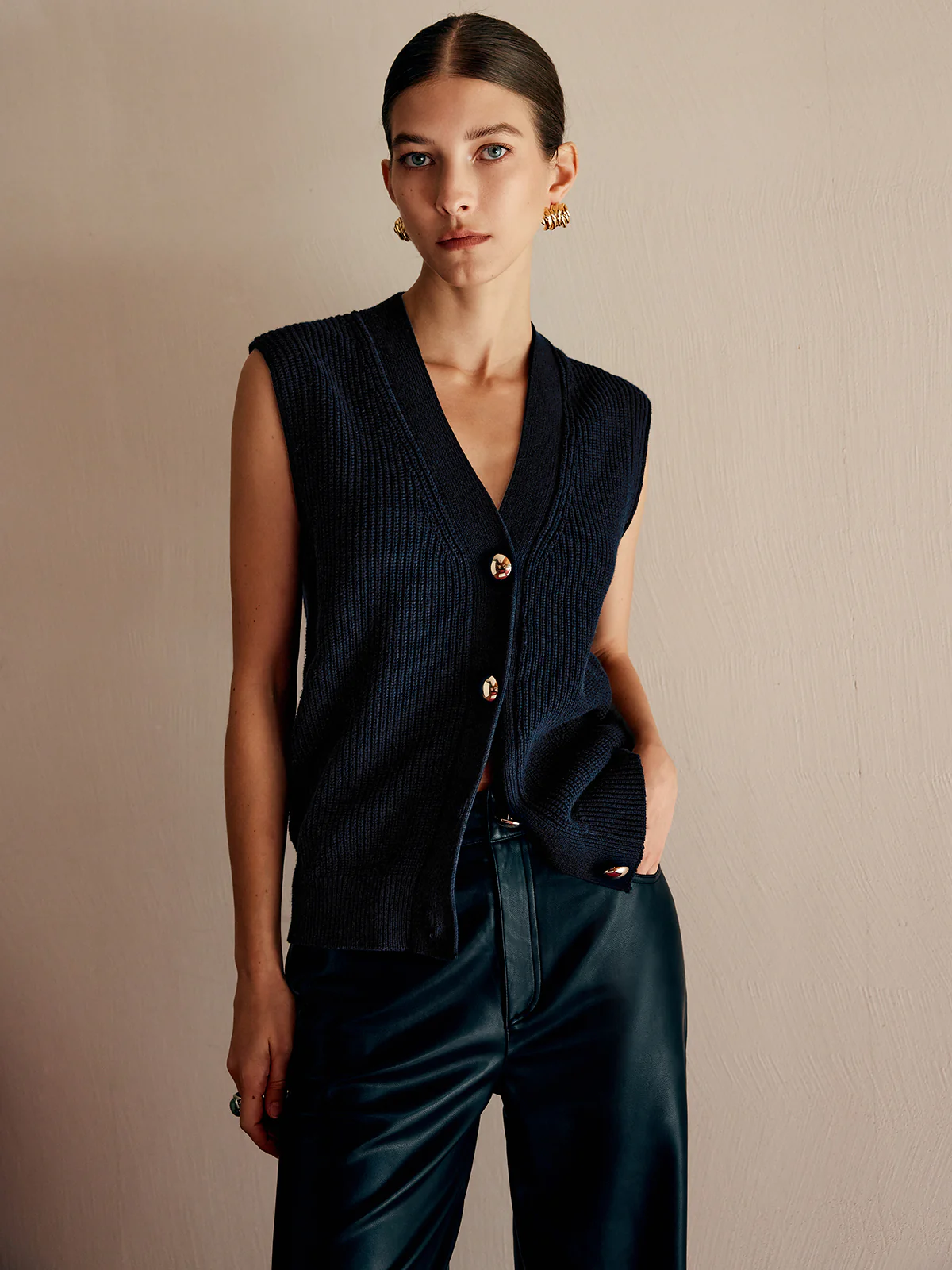 Cotton Blends Ribbed Sweater Vest - Takermore