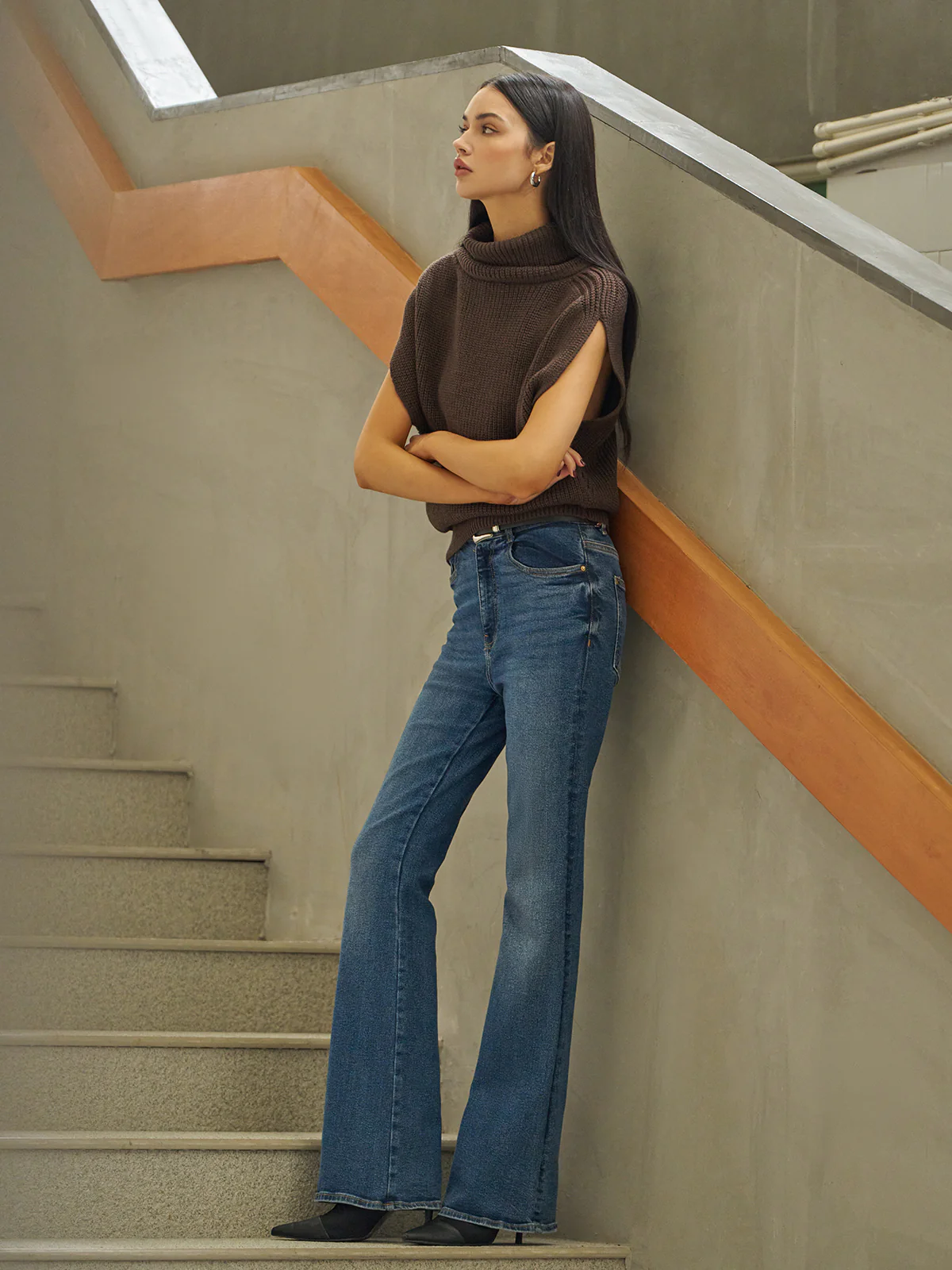 Turtleneck Shrug Sweater Vest - Takermore