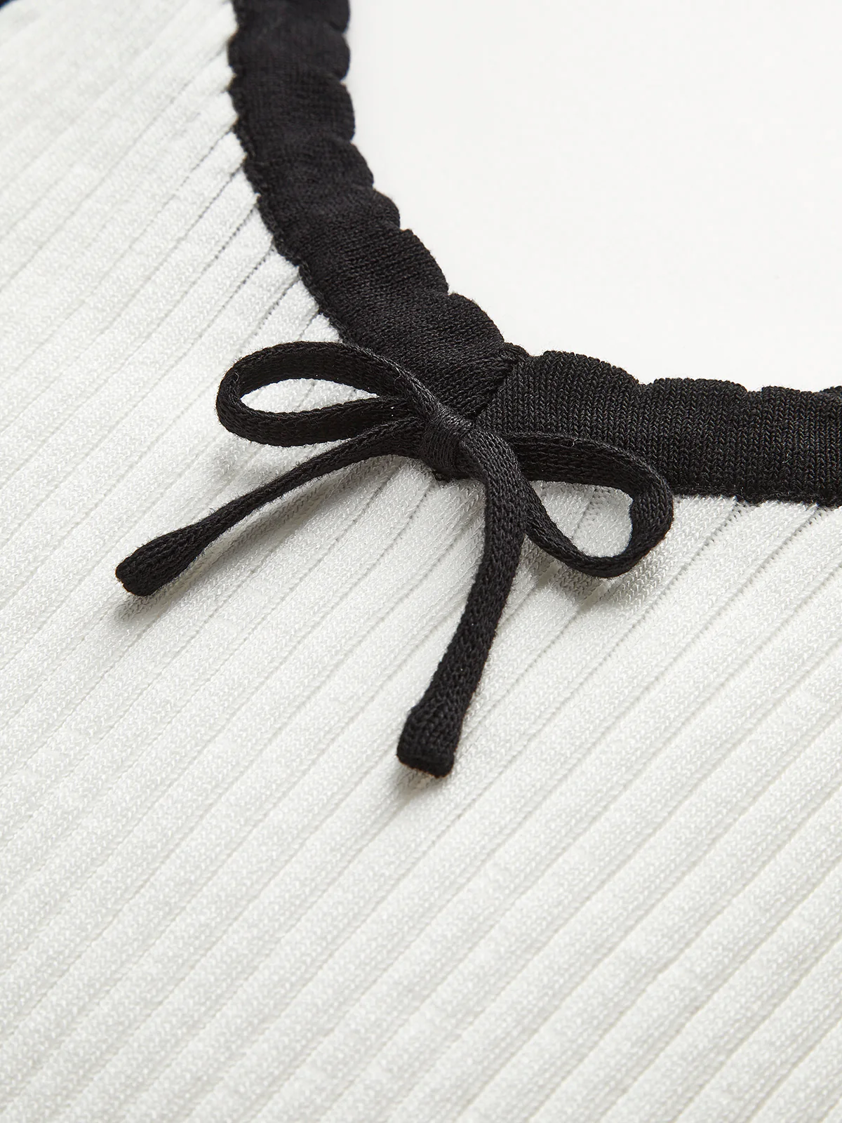 Contrast Trim Bow Crop Sweater Vest - Takermore