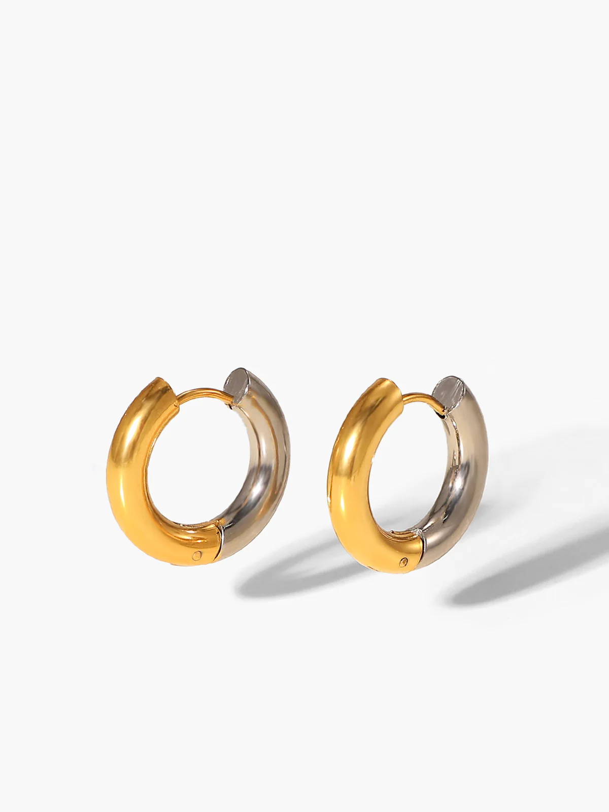 Two Tone Splicing Hoop Earrings - Takermore