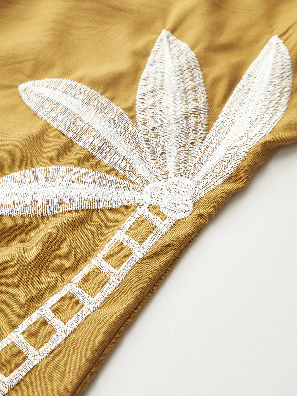 Side-Embroidered Sleeveless Dress - Takermore