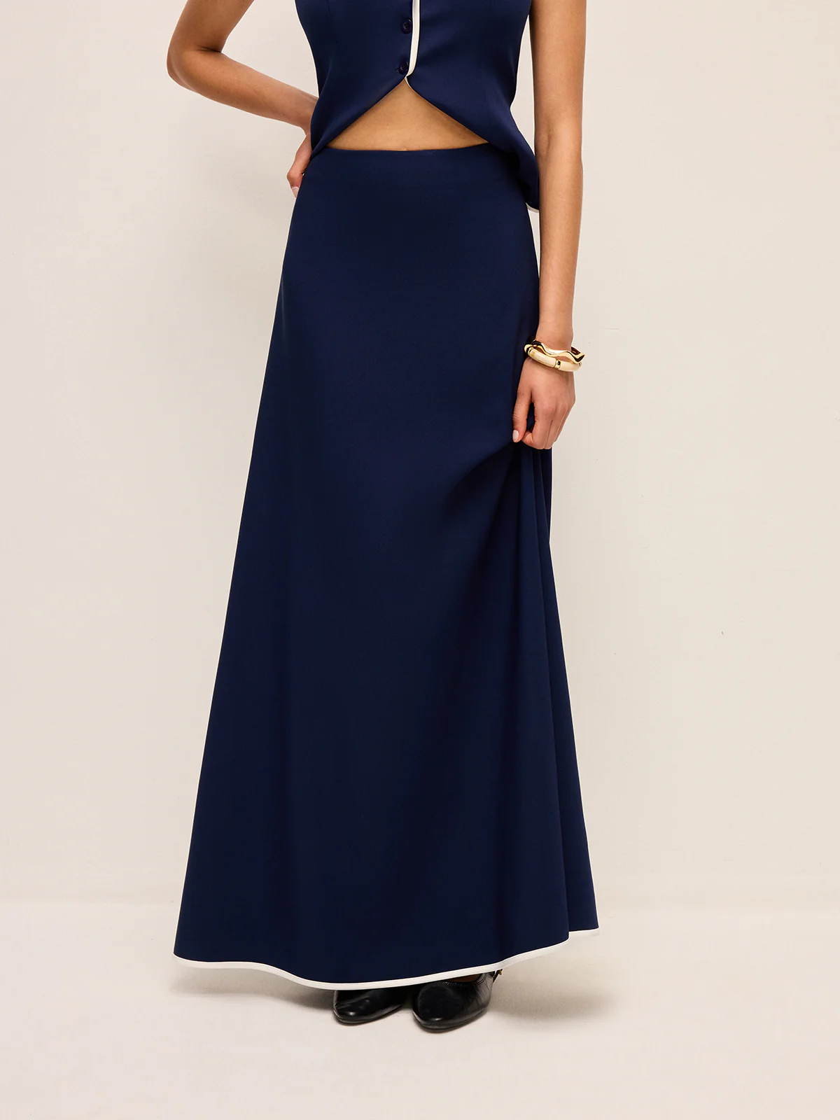 Mid-Waist Flared Skirt - Takermore