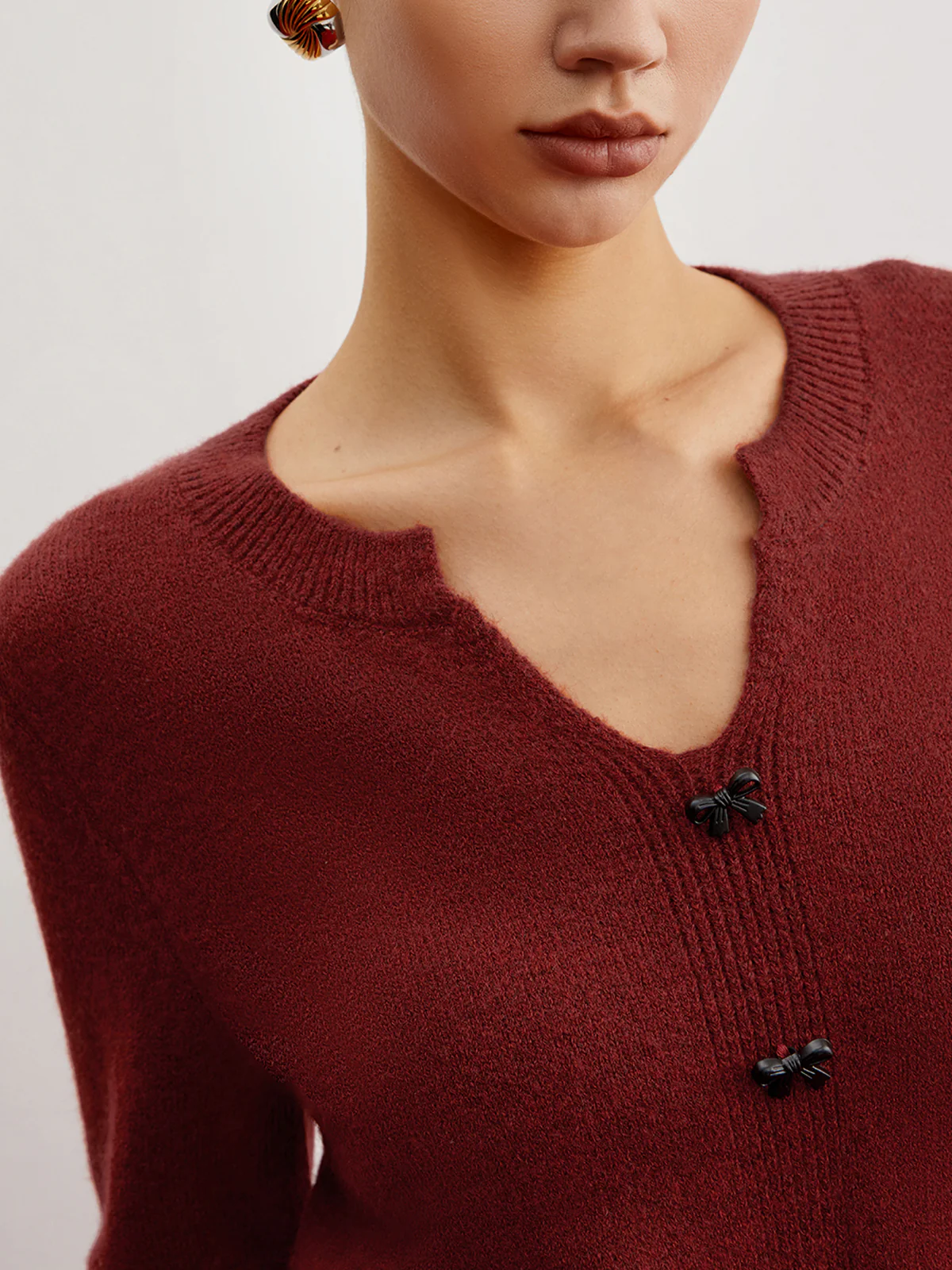 Bow Detail Split Pullover Sweater - Takermore