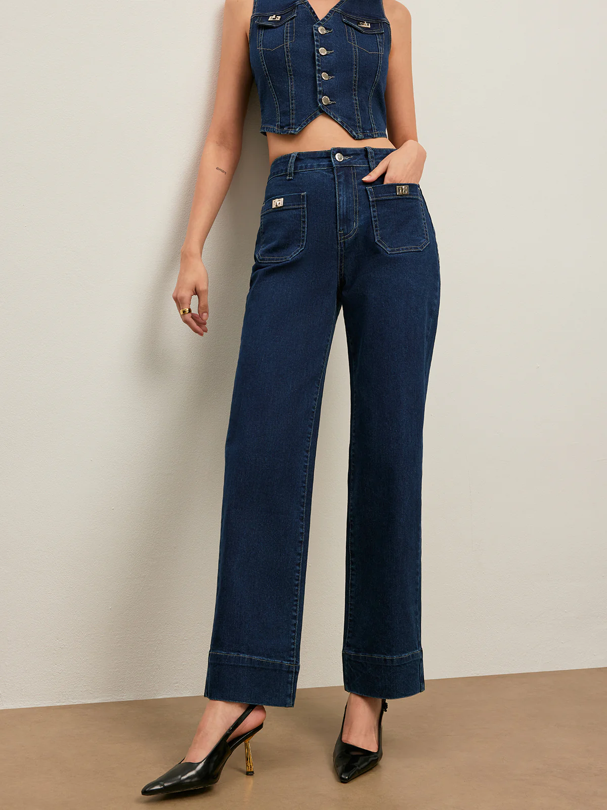 Classic High-Waisted Straight-Leg Jeans - Takermore
