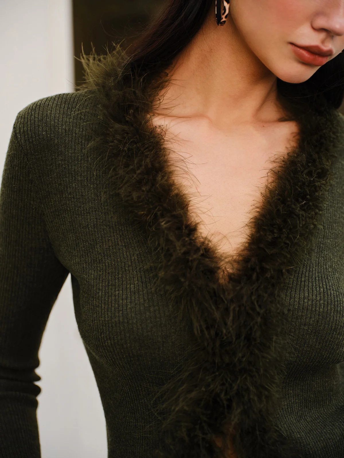 Feather Trim Wool-Blend Slim Sweater - Takermore