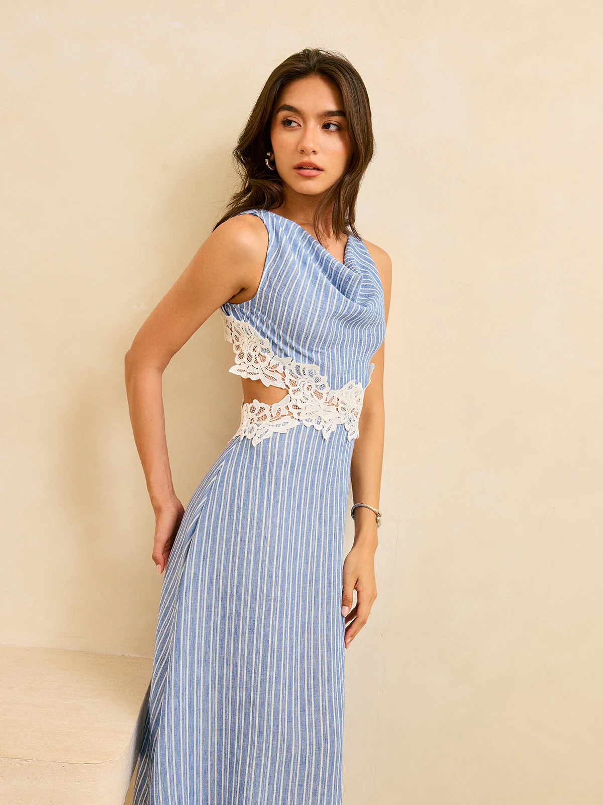 Striped Open-Back Dress with Lace Detail - Takermore