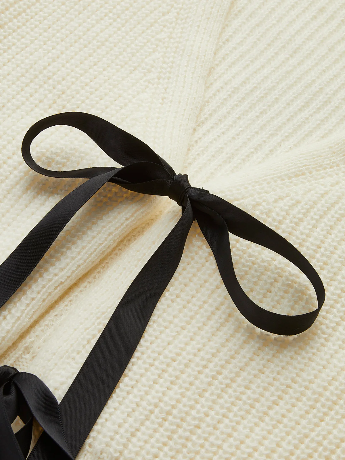 V-Neck Bow Ribbed Cardigan - Takermore