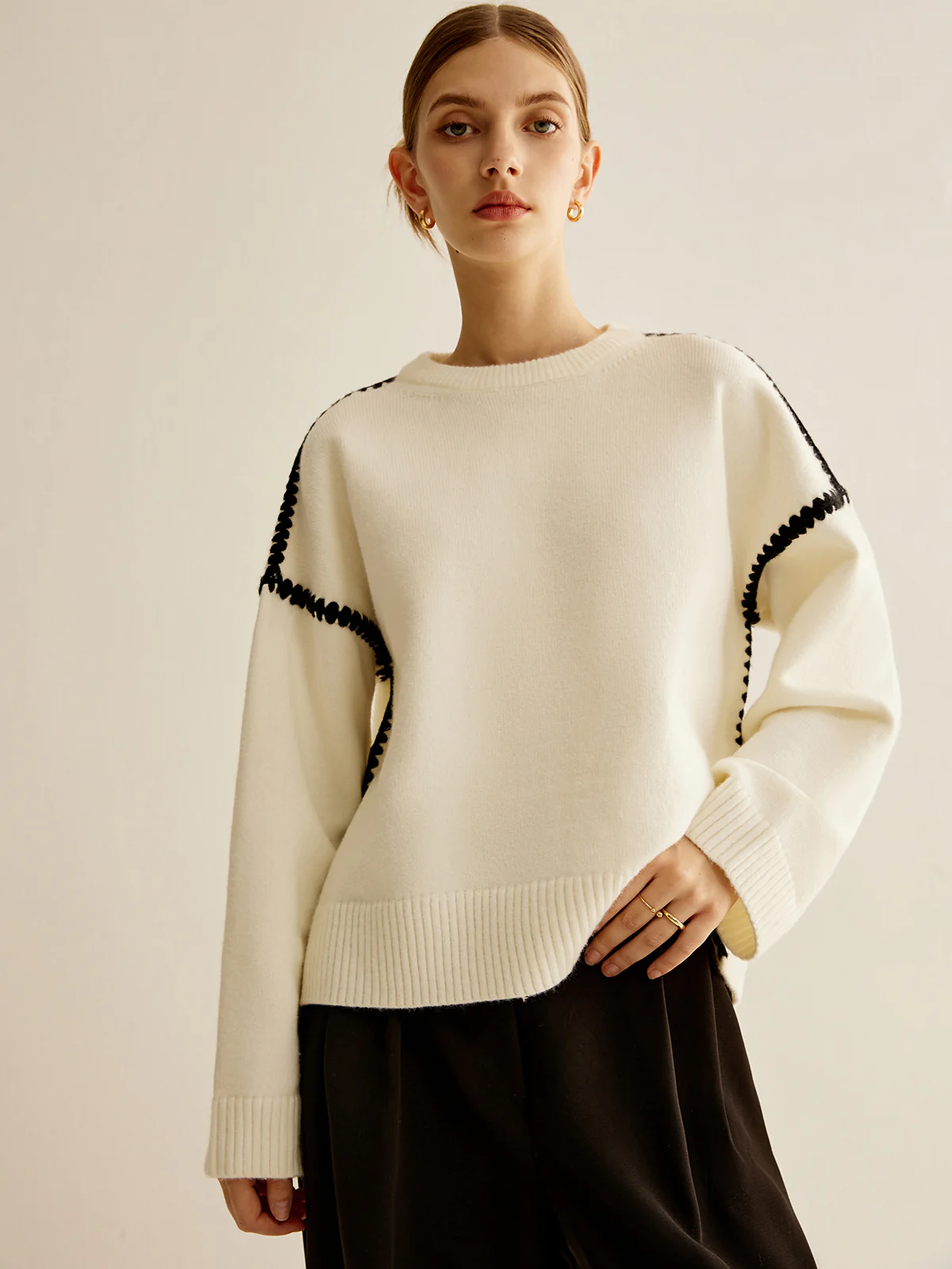 Minimalist Embroidered Trim Sweater - Takermore