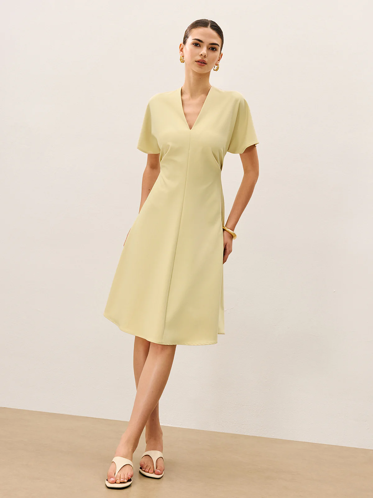 V-Neck Short Sleeve Midi Dress - Takermore