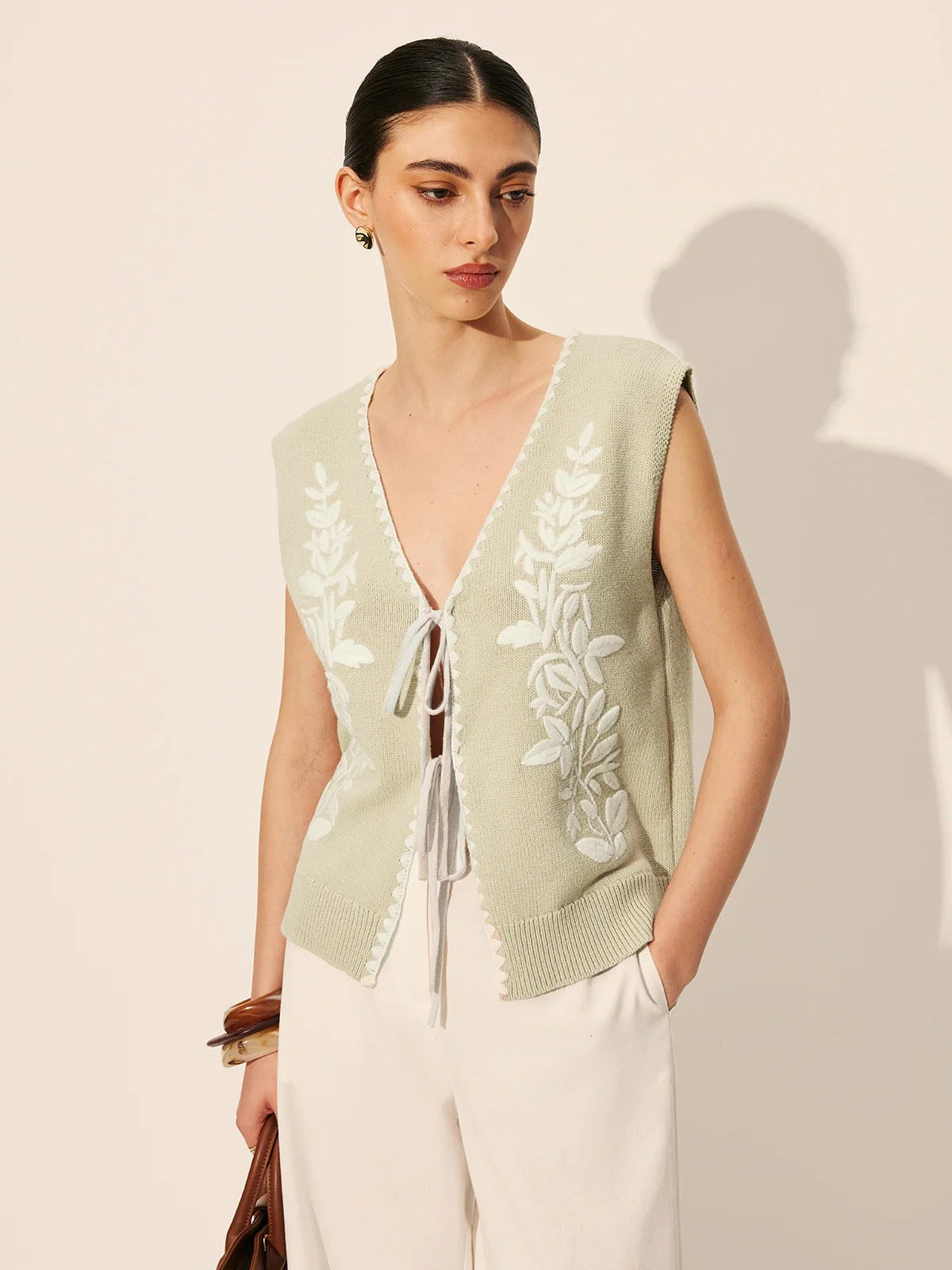 Embroidery Bow Floral Sweater Vest - Takermore