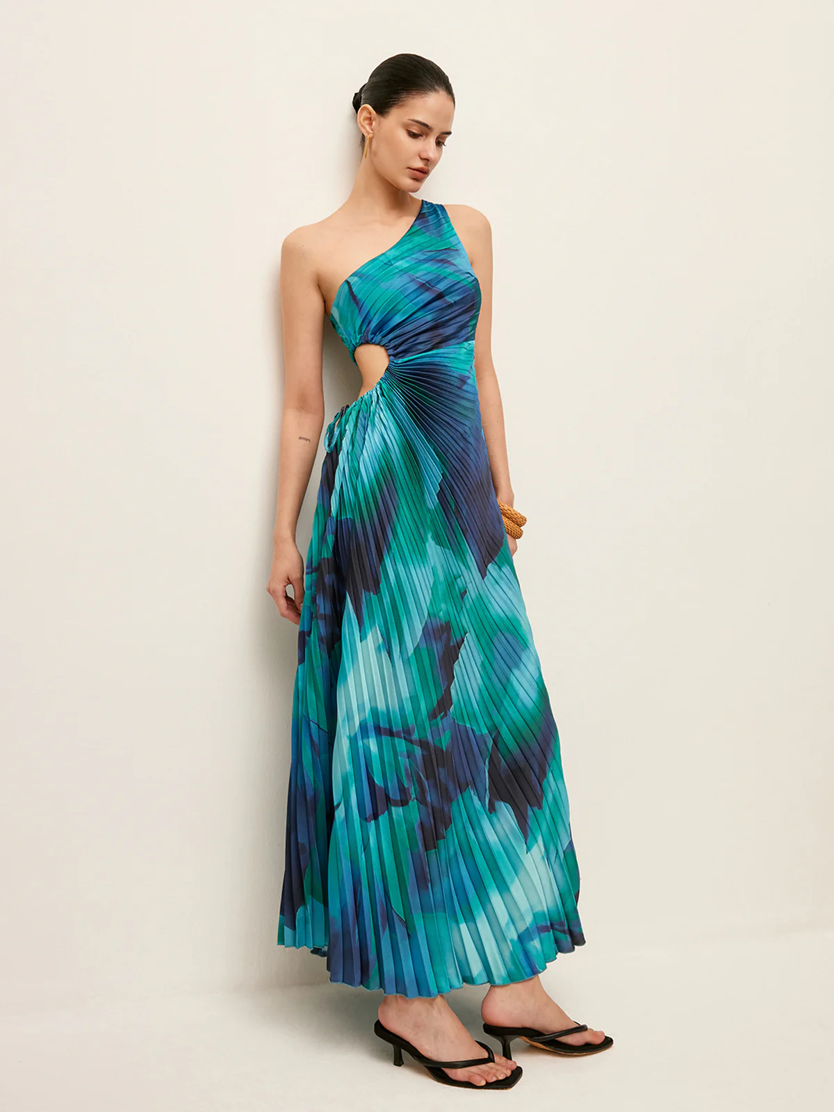 Side Cut-Out One-Shoulder Pleated Dress - Takermore