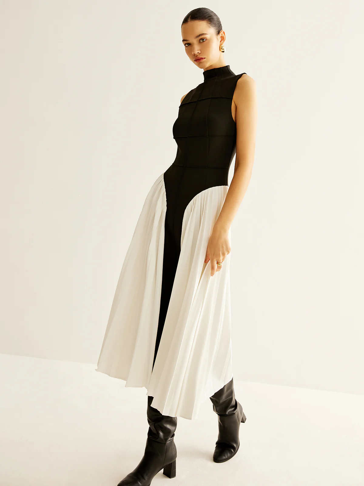 Sleeveless Color Block Pleated Dress - Takermore