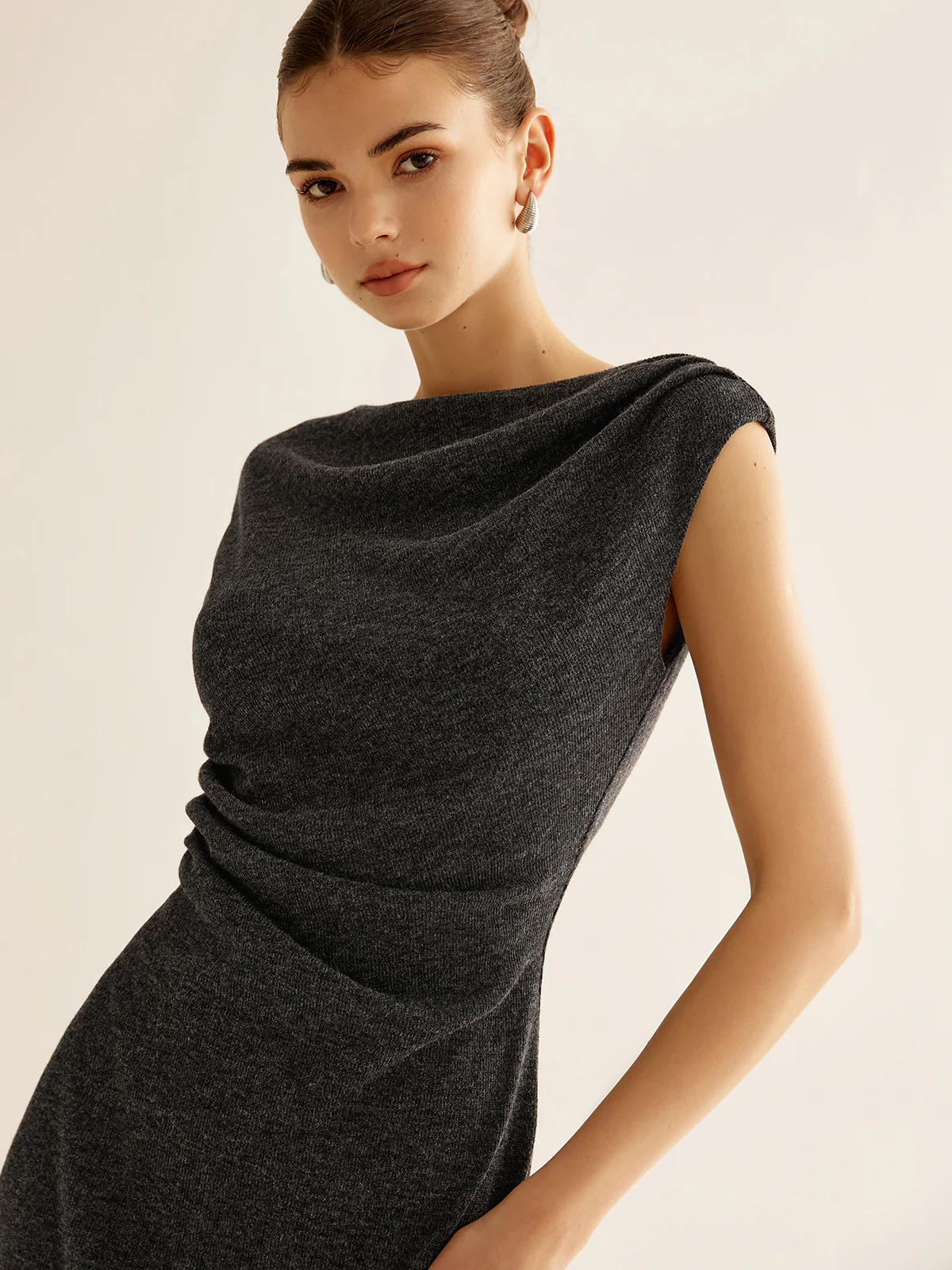 Ribbed Sleeveless Pleated Slim Dress - Takermore