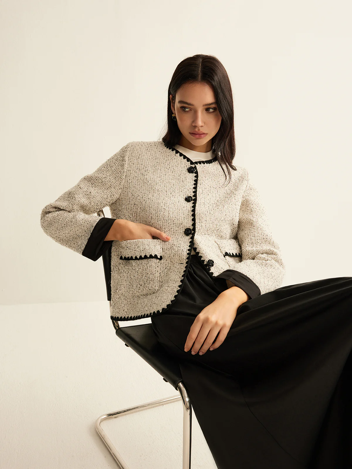 Embroidered Trim Tweed Short Jacket - Takermore