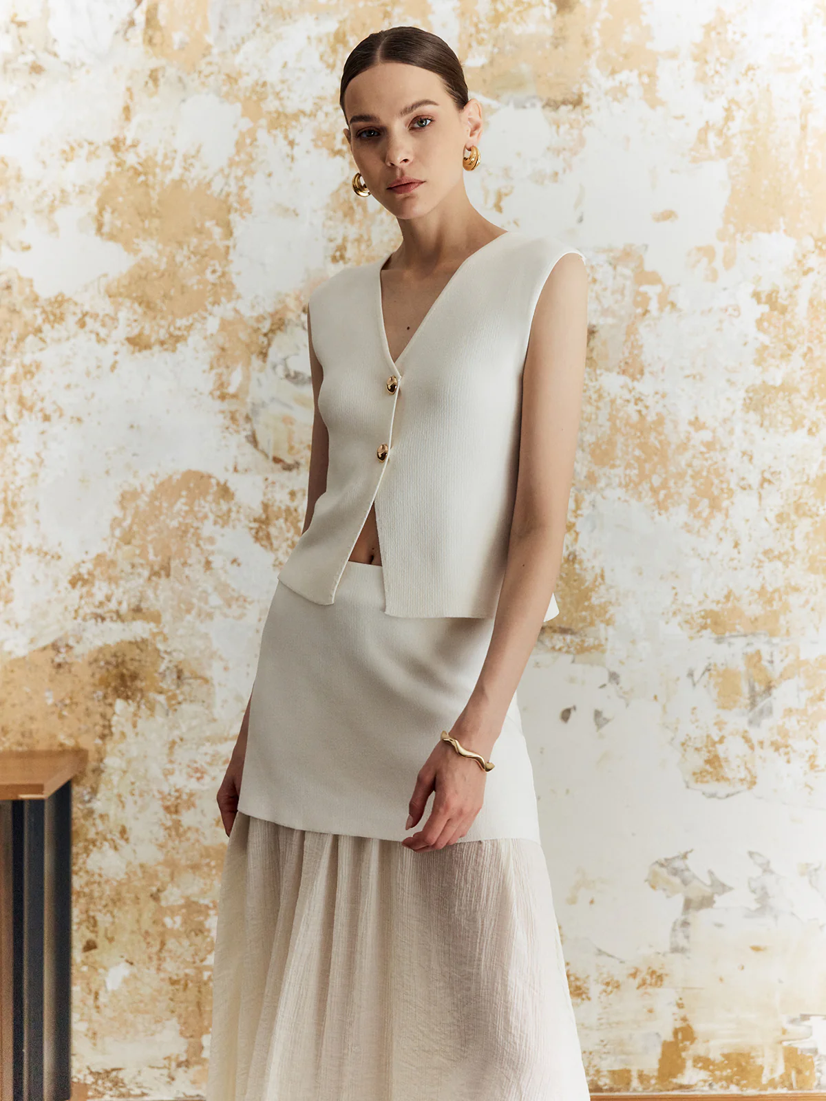 Solid Button Sweater Vest - Takermore