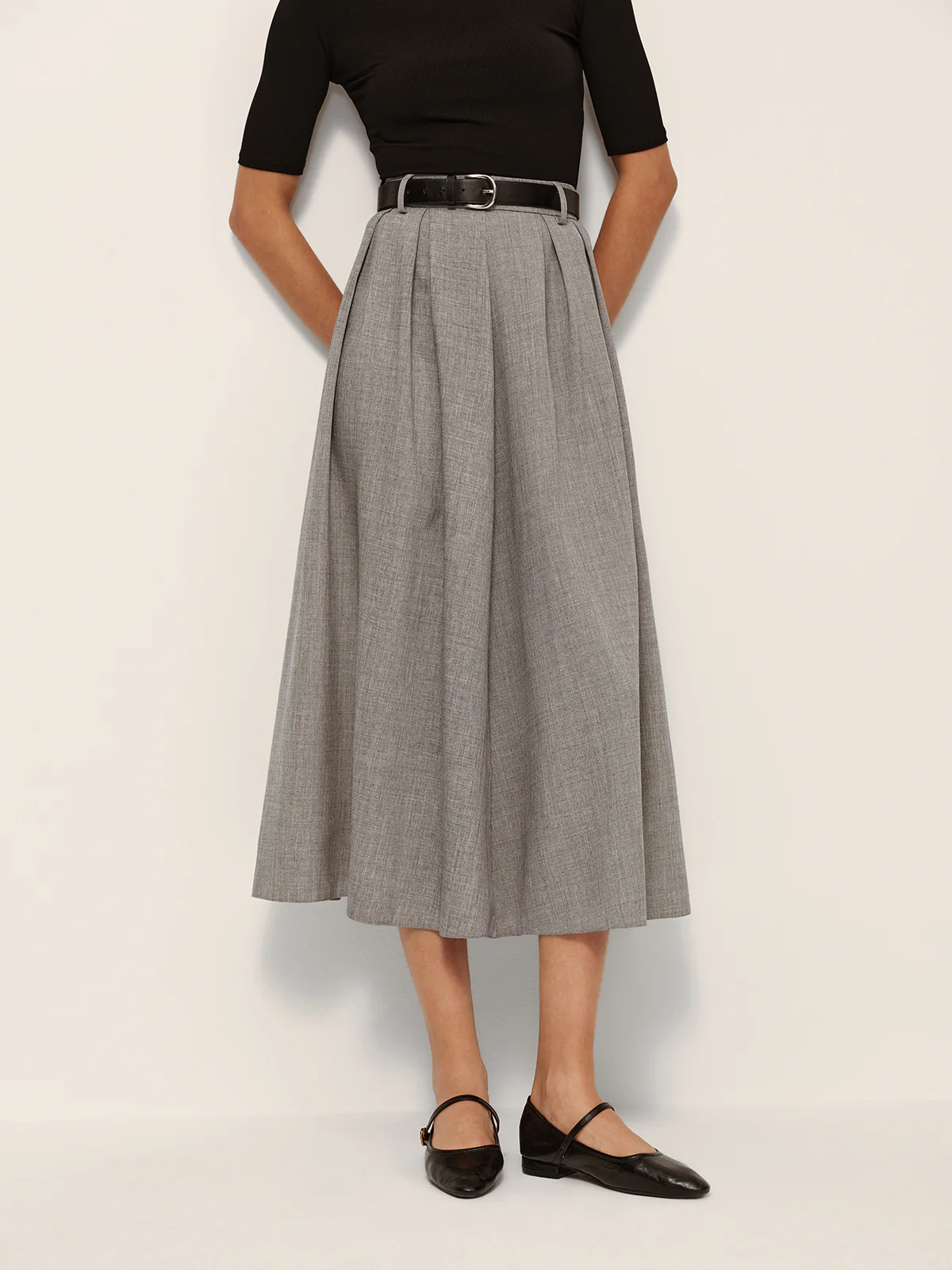 Mid-Waisted Pleated Check Skirt - Takermore