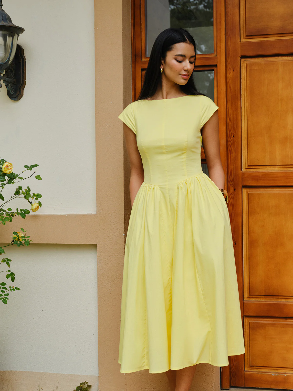 Open-Back Cap Sleeve Dress - Takermore