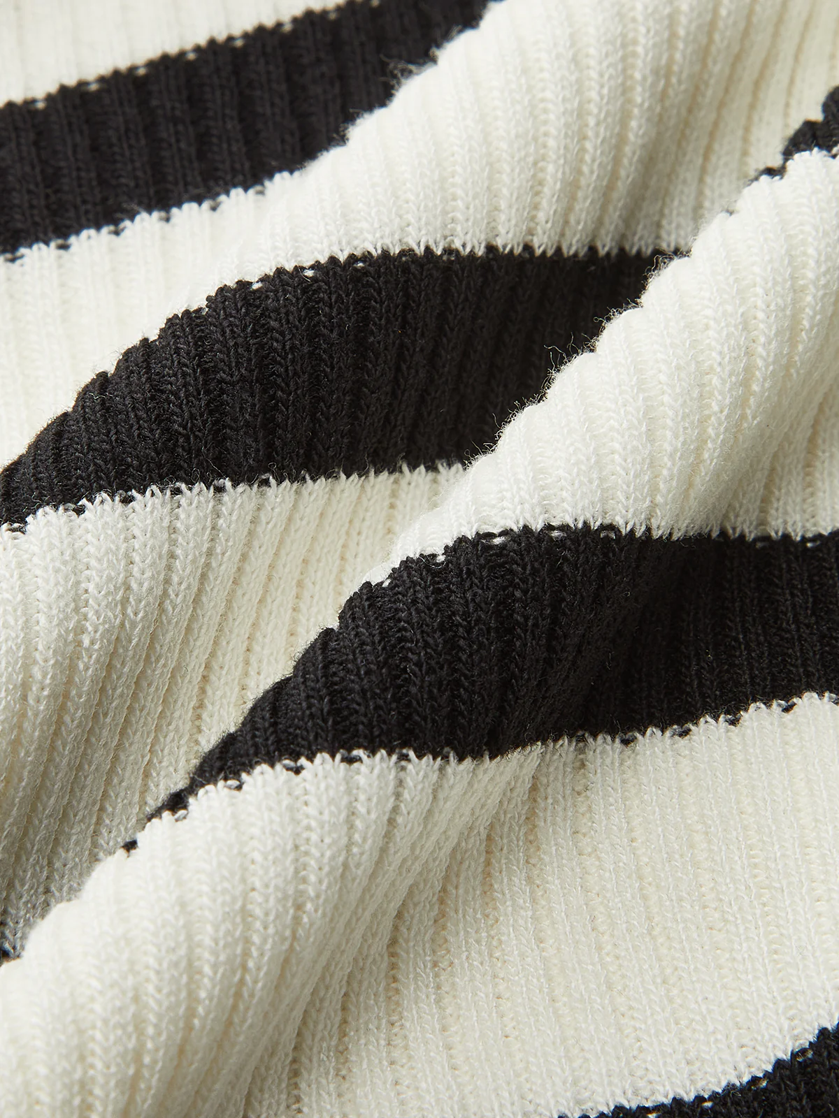 Striped Knit Halter Crop Top - Takermore