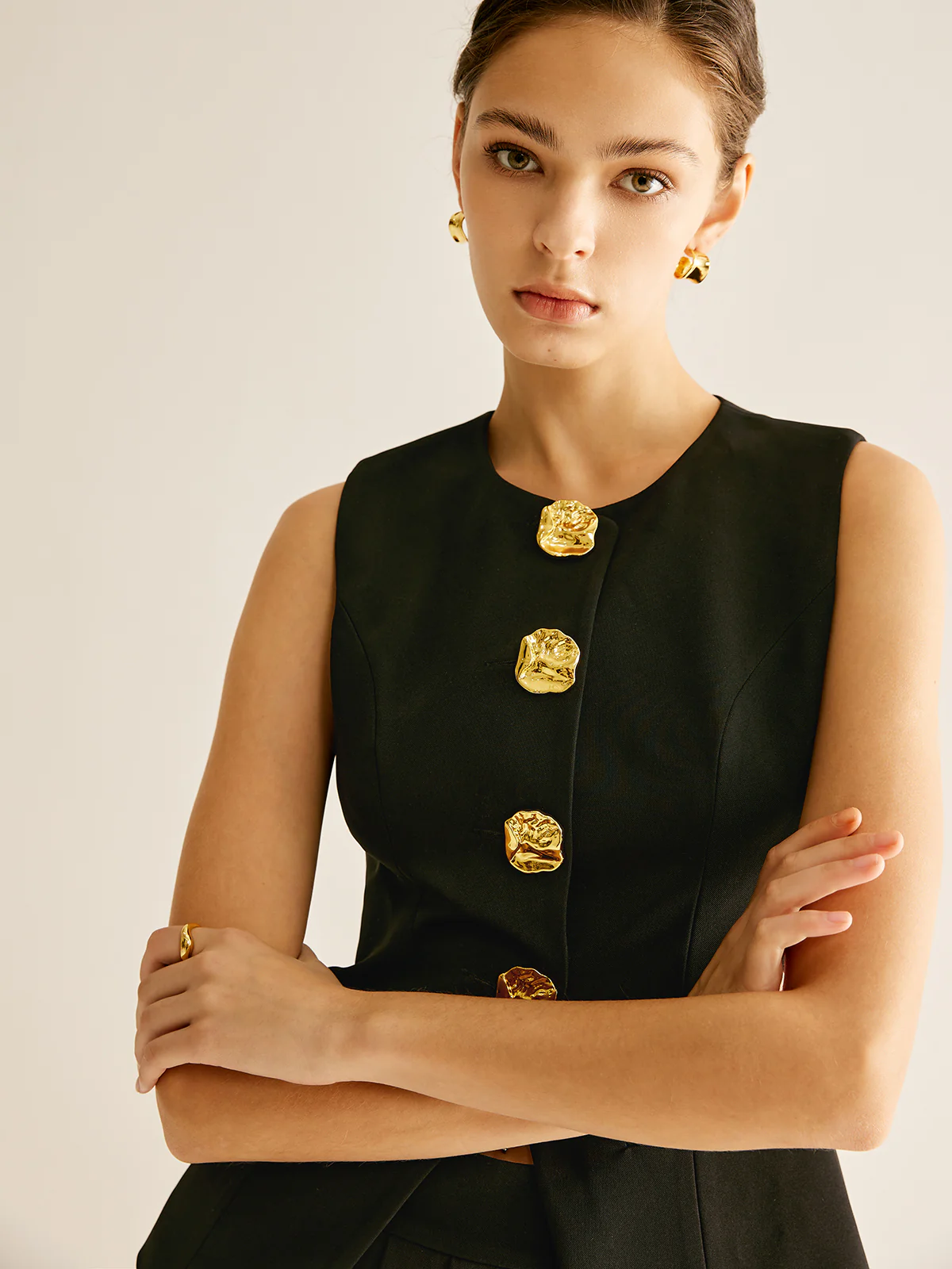 Golden Button Piping Vest - Takermore