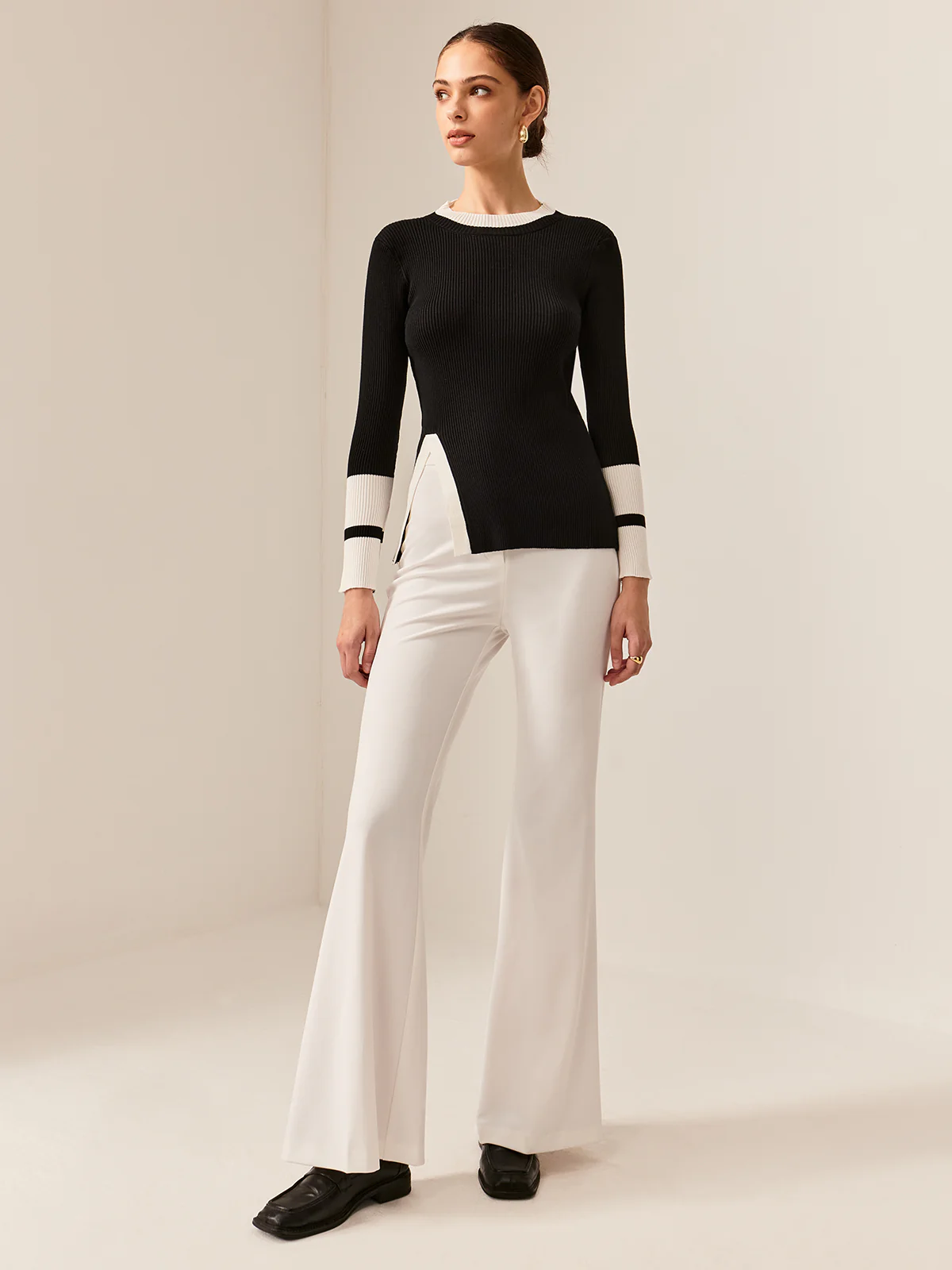 Contrast Trim Slit Stretch Knit Top - Takermore