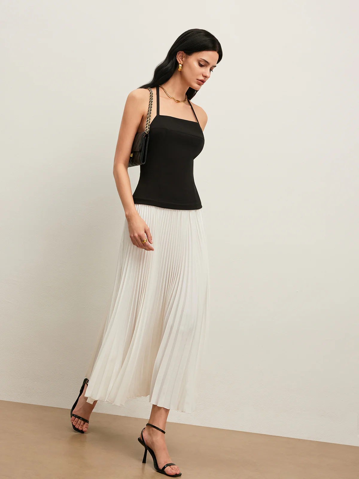 Backless Halter Pleated Dress - Takermore