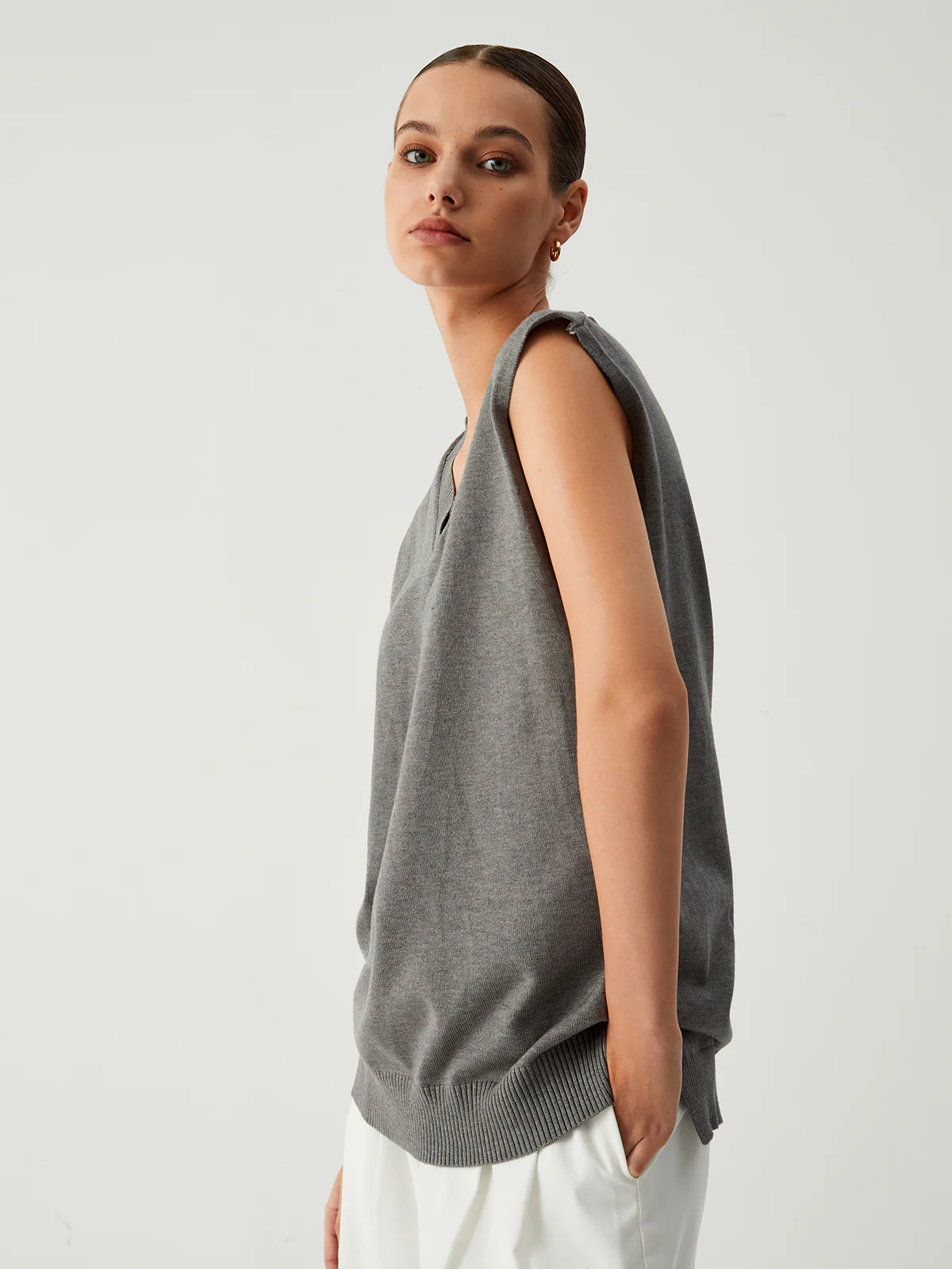 She's Effortless Sweater Vest - Takermore