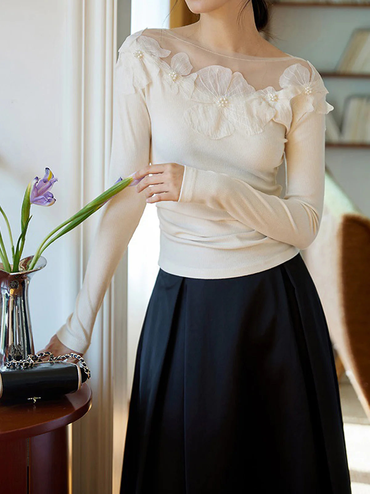 Floral-Decor Ribbed Slim T-Shirt - Takermore