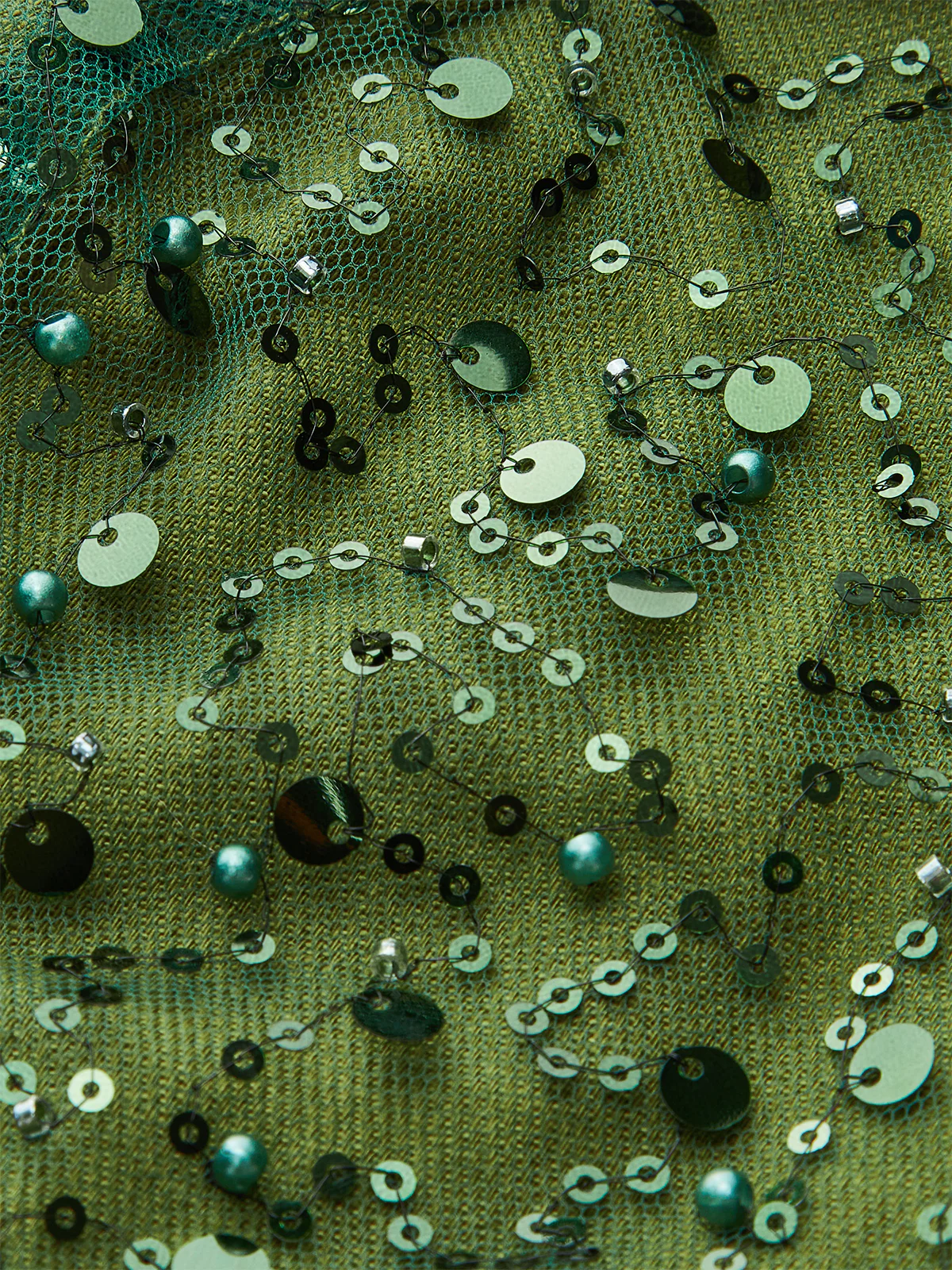 Sequin Cami Top and Elastic Waist Shorts Set - Takermore