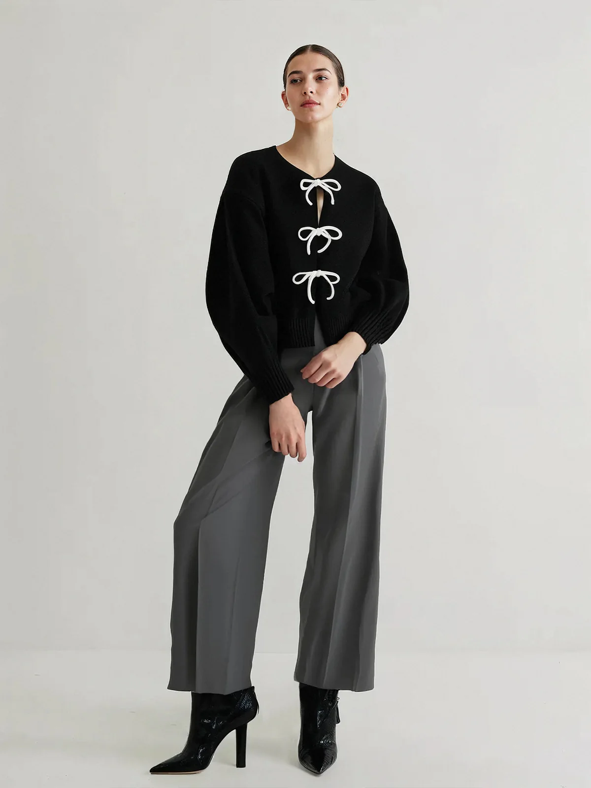 Bow Front Shift Sweater - Takermore