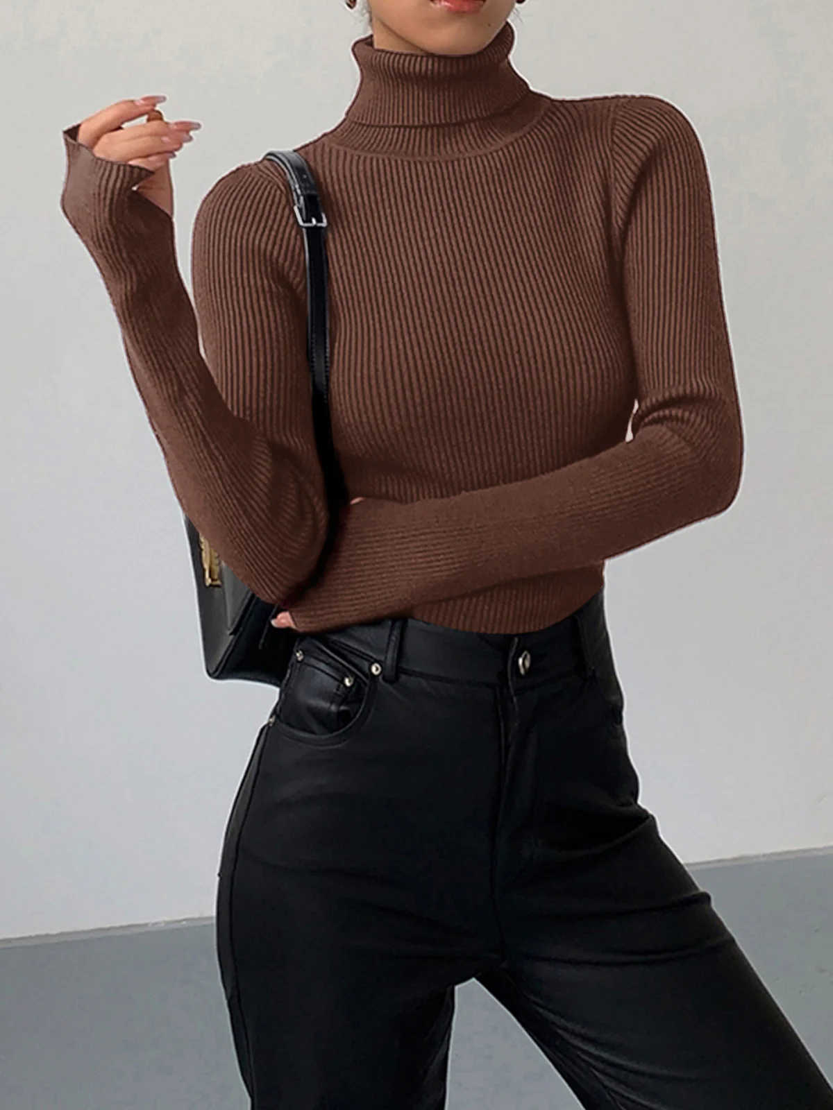 Minimalist Turtleneck Slim Knit Top - Takermore