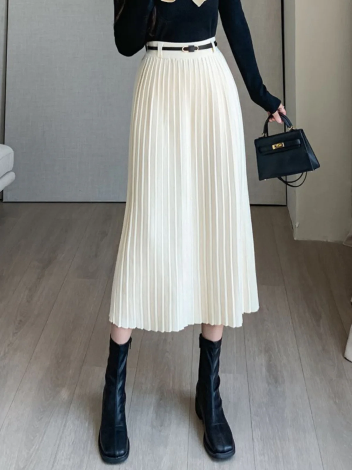 Pleated Sweater Skirt With Belt - Takermore