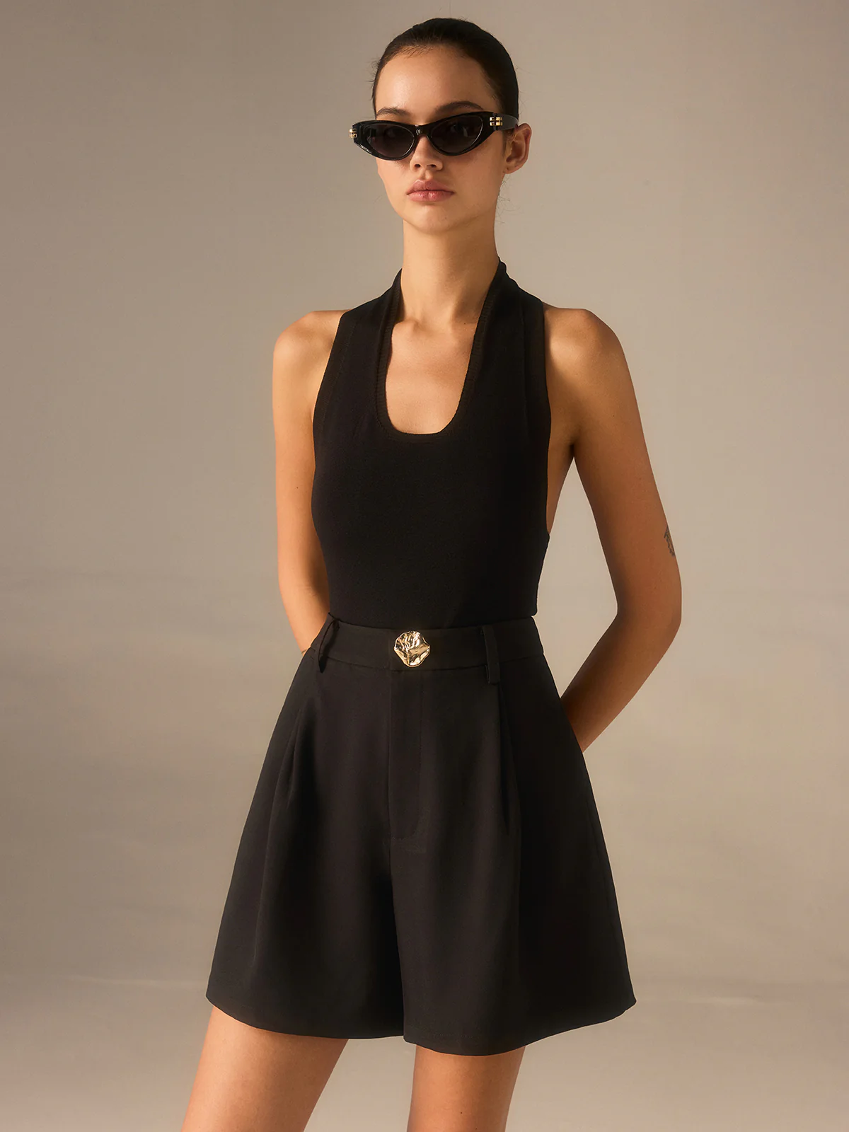 Metal Detail High-Waisted Shorts - Takermore