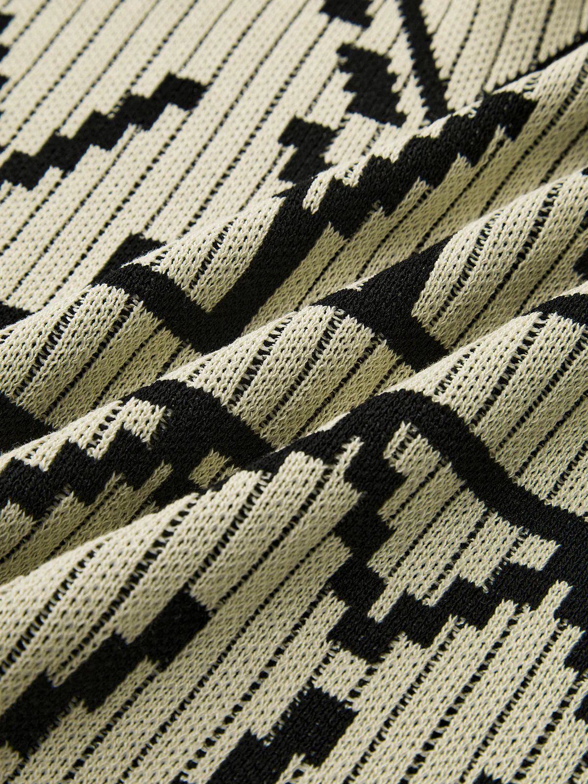 Contrast Knit Vest - Takermore