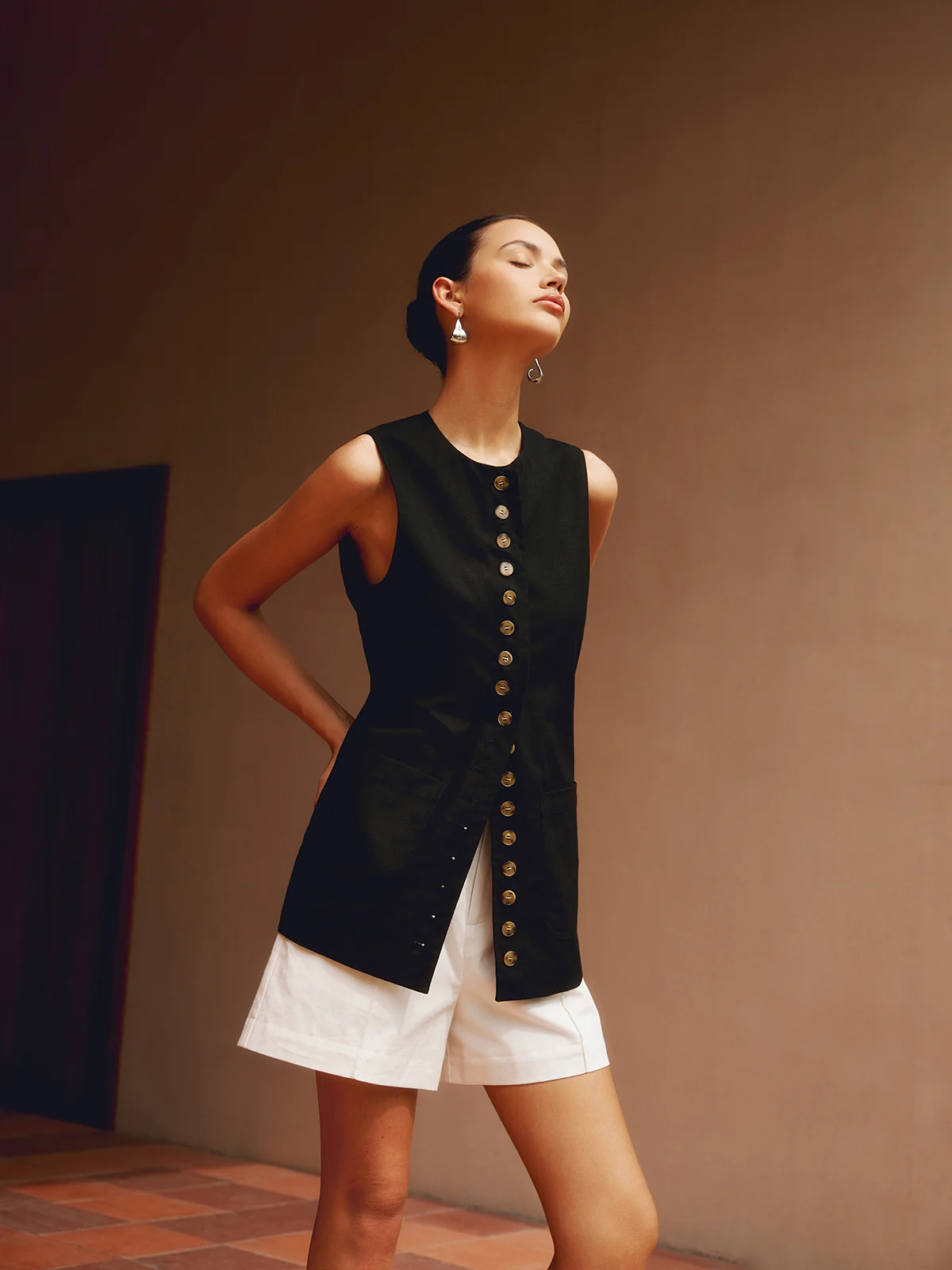 Cotton & Linen Button-Front Vest - Takermore