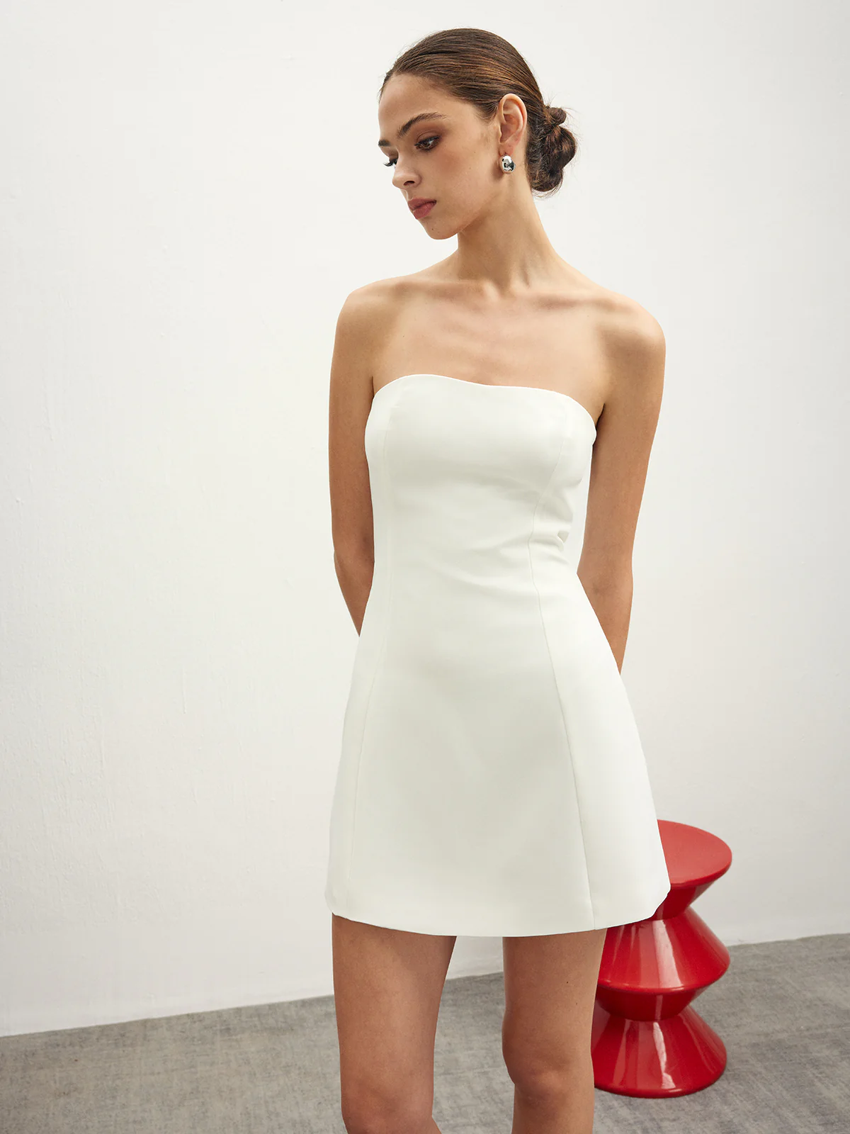 Knotted Open Back Piping Tube Dress - Takermore